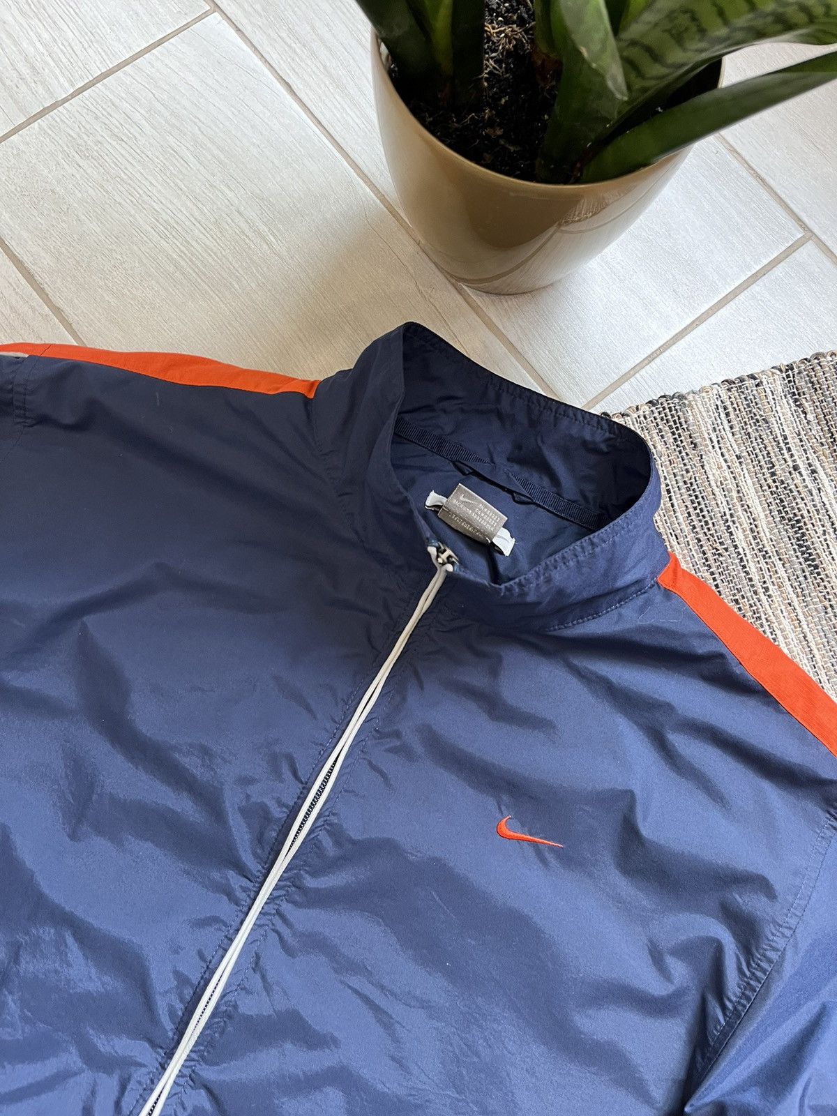 Nike × Vintage Vintage Nike jacket navy nylon windbreaker raincoat Size US L / EU 52-54 / 3 - 8 Thumbnail