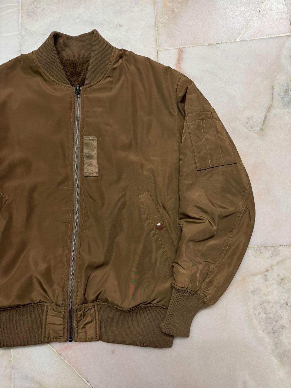 GU × Undercover REVERSIBLE GU LIKE NEW SHERPA BOMBER TRAVIS SCOTT COLOR Size US S / EU 44-46 / 1 - 7 Thumbnail