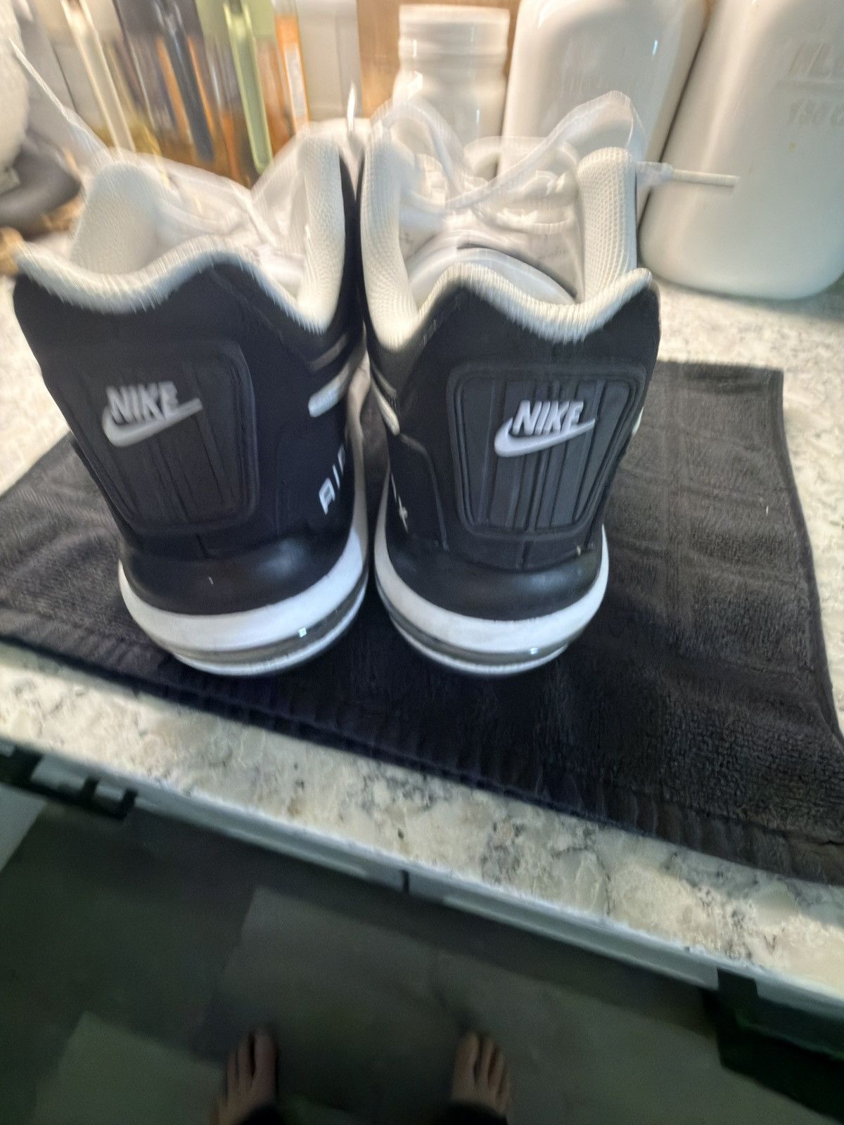 Nike Nike Airmax worn once Size US 11 / EU 44 - 2 Thumbnail