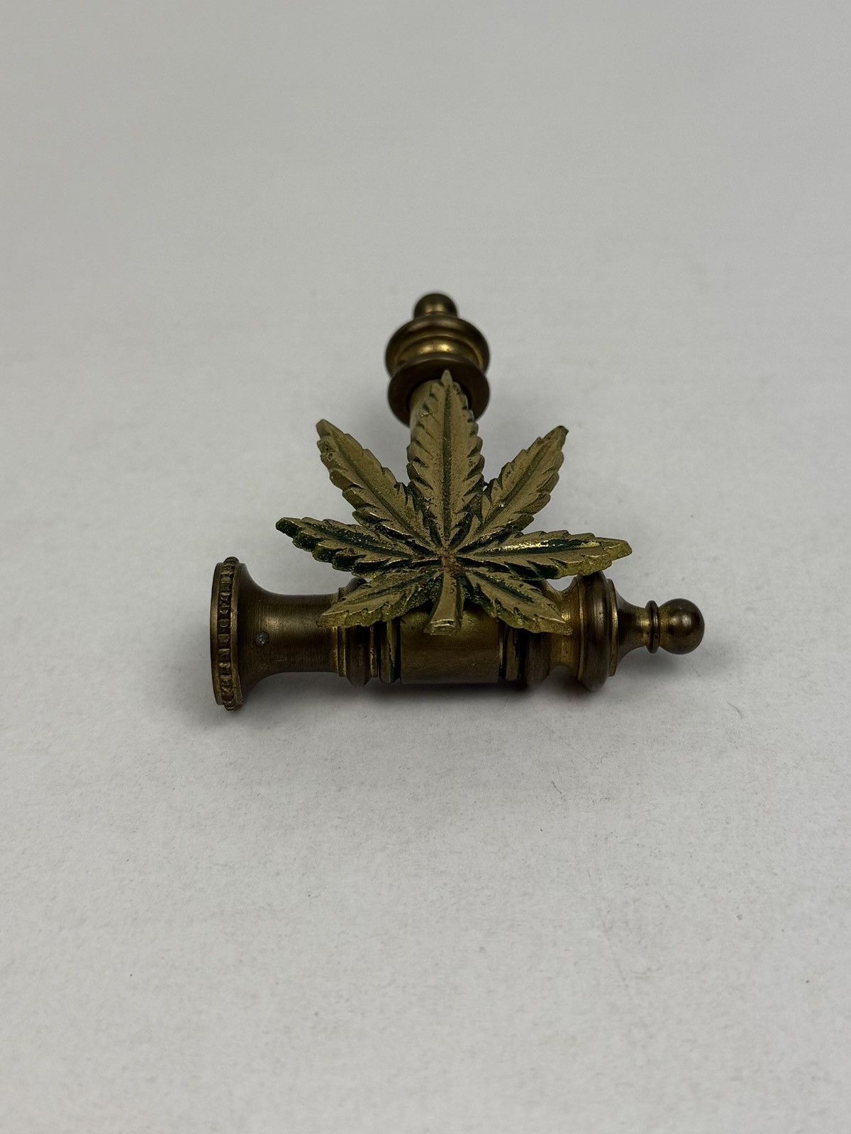 Other Vintage Marijuana Weed Leaf Brass Hippie Pipe Belt Buckle Size ONE SIZE - 4 Thumbnail