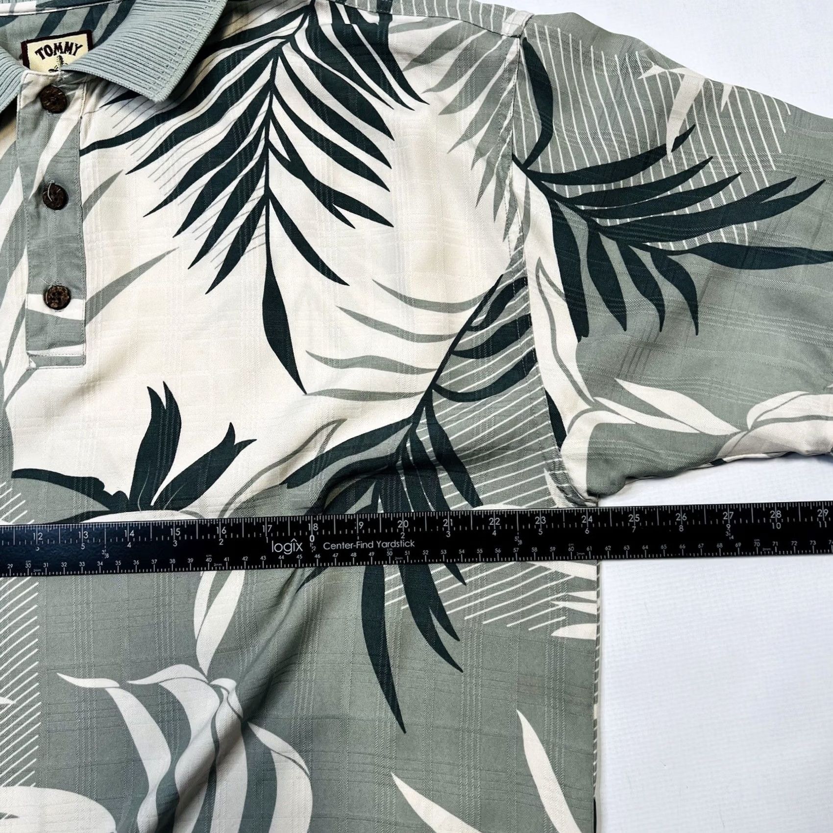 Tommy Bahama VINTAGE Tommy Bahama Shirt Palm Leaf 100% Silk Short Sleeve Green Beige L Mens Regular Button-Up Shirt Size US L / EU 52-54 / 3 - 4 Thumbnail