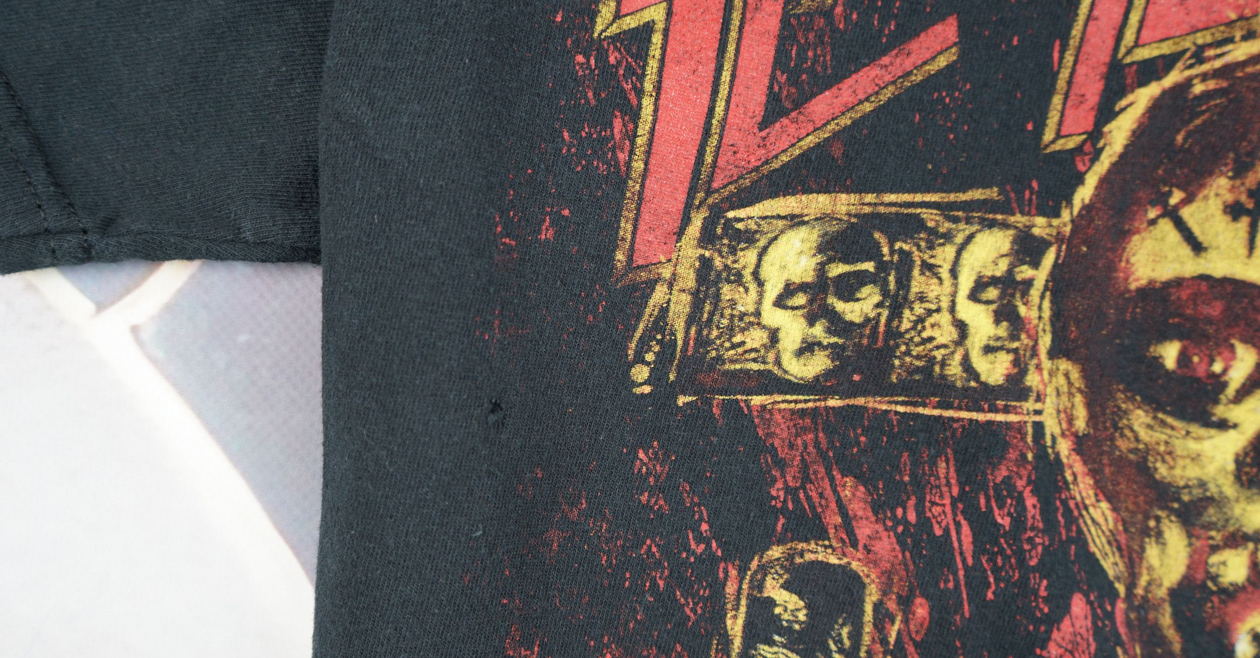 Band Tees × Vintage Vintage 2010s Slayer Concert T-Shirt Seasons in the Abyss Size US S / EU 44-46 / 1 - 5 Thumbnail