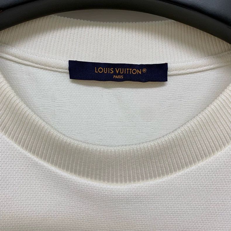 Louis Vuitton Louis Vuitton 24 New White Short Sleeve Size US L / EU 52-54 / 3 - 2 Thumbnail