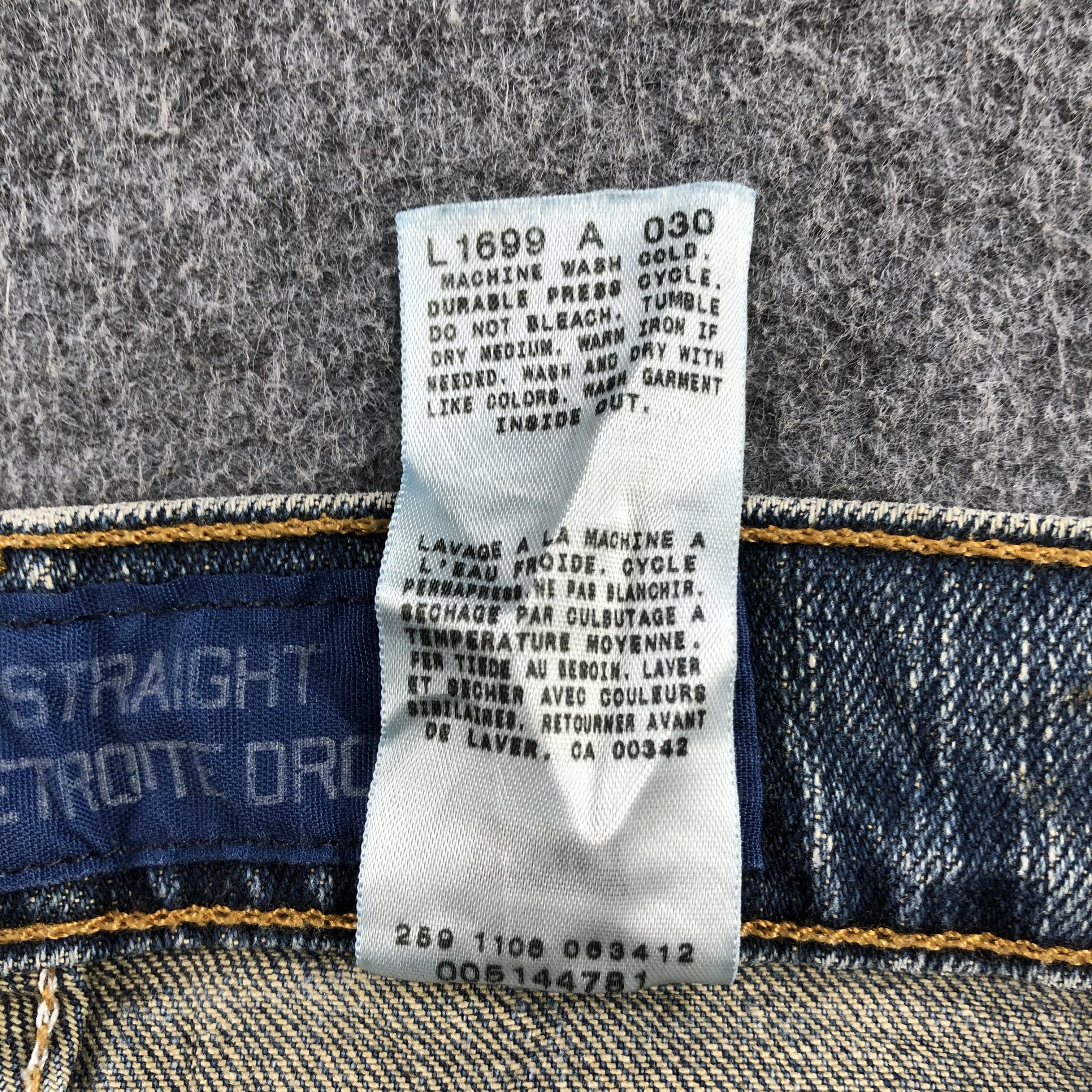90s Vintage Blue Wash Levis 514 Jeans-J2159