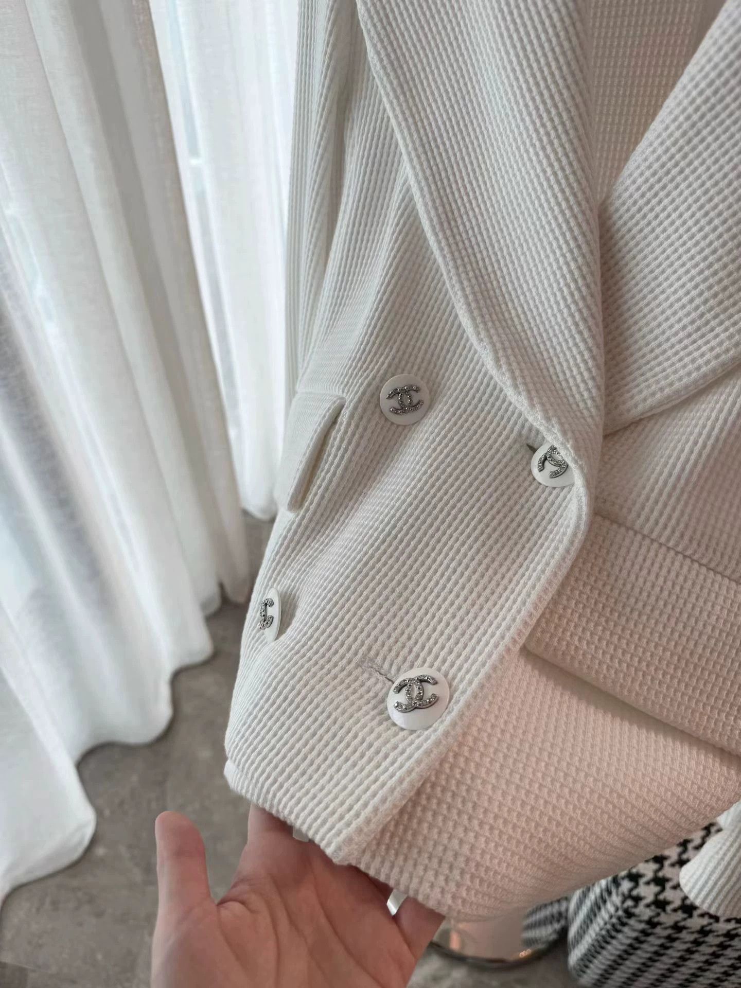 Chanel Chanel Waffle Double-Breasted Relaxed Jacket FR 36 Size XS / US 0-2 / IT 36-38 - 2 Thumbnail