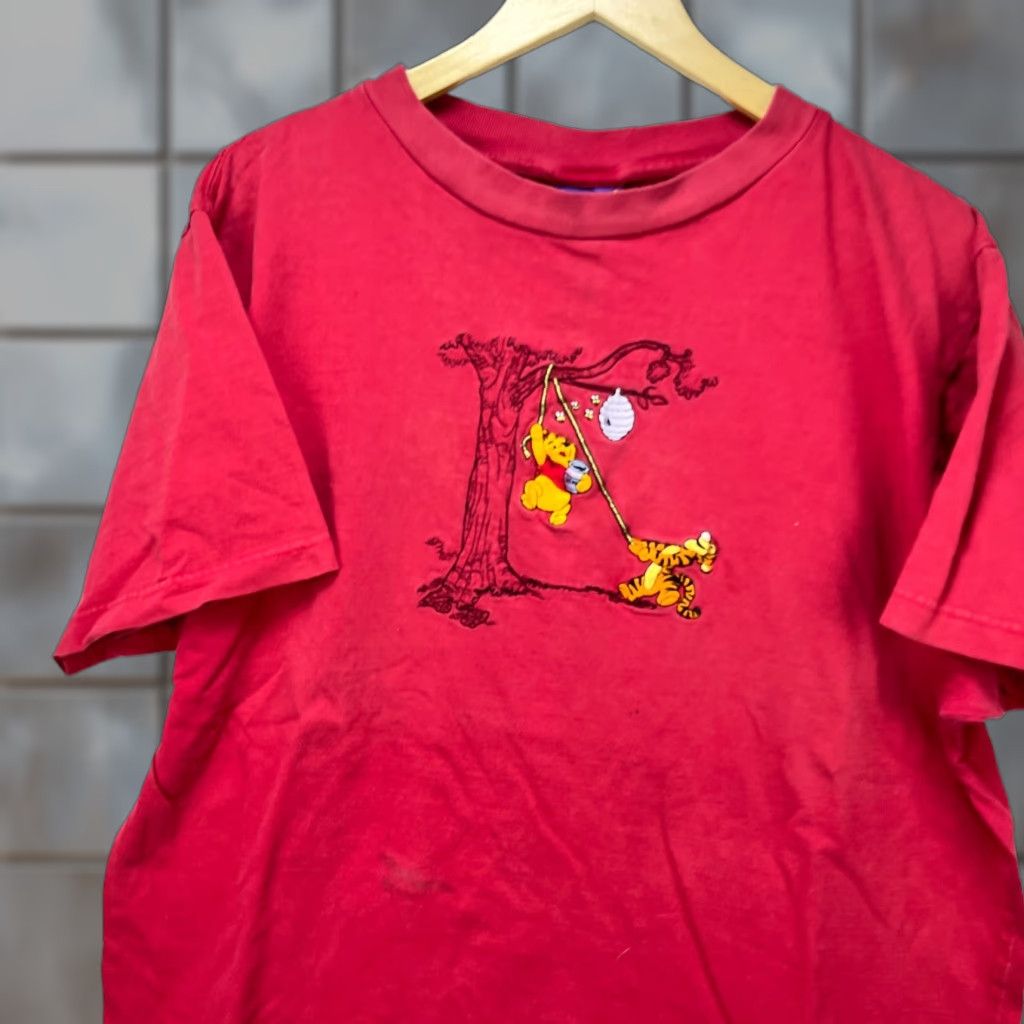 Disney VINTAGE Winnie the Pooh Tigger Disney T-Shirt XL Men Red 90s / Disney / T-Shirt / Winnie The Pooh / 90s / Mens Size US XL / EU 56 / 4 - 1 Thumbnail