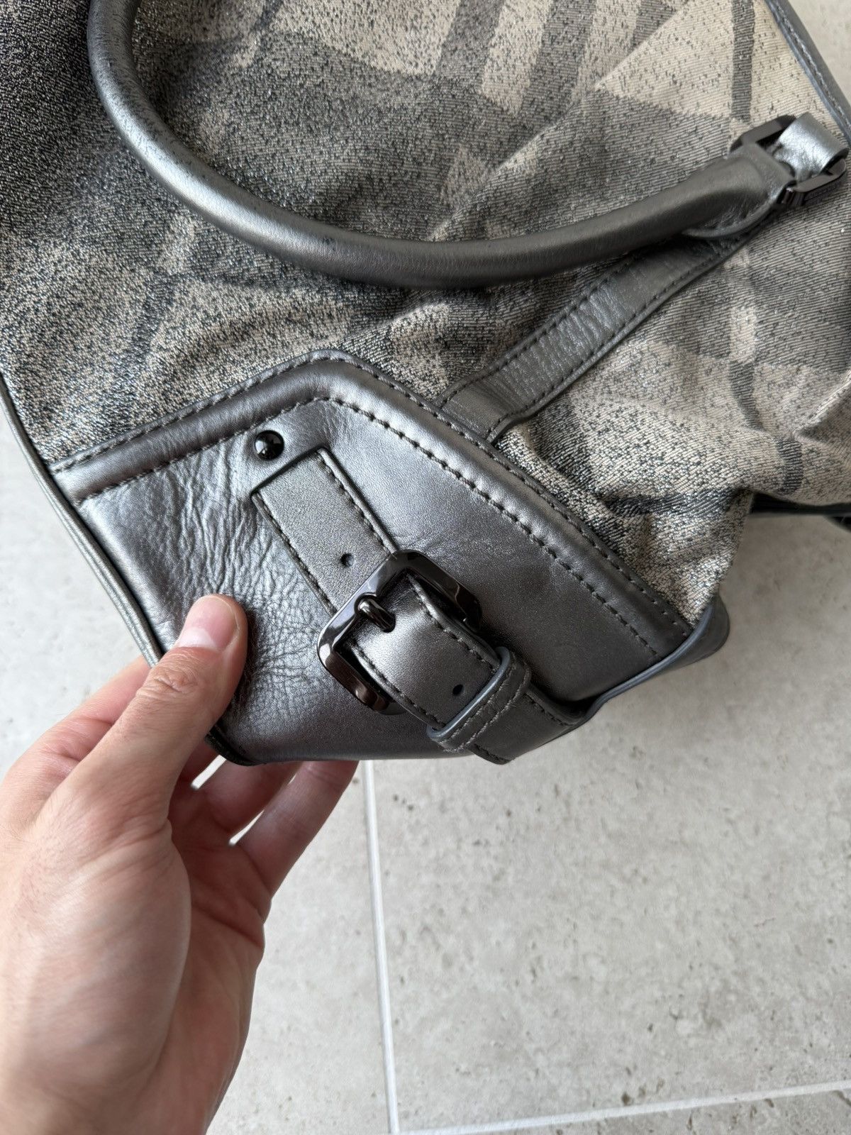 Burberry Burberry Pewter Shimmer Check Tote Should Bag Size ONE SIZE - 5 Thumbnail