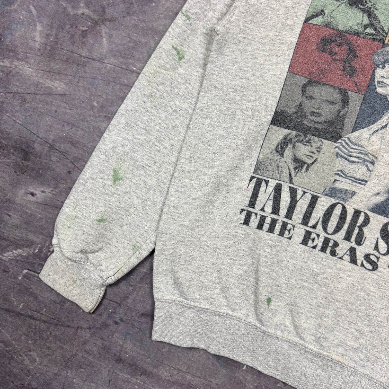 Band Tees × Gildan Taylor Swift The Eras Tour Grey Graphic Sweatshirt S 0168 Size S / US 4 / IT 40 - 4 Thumbnail