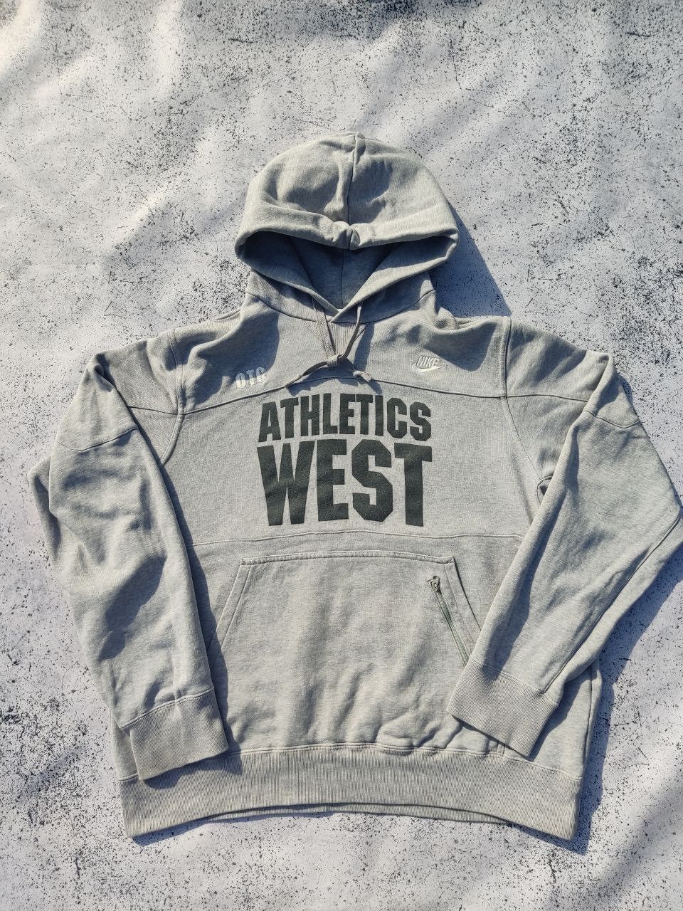 Nike × Vintage Vintage Nike Boxy Hoodie Big Logo Grey Y2K USA Size US L / EU 52-54 / 3 - 1 Thumbnail