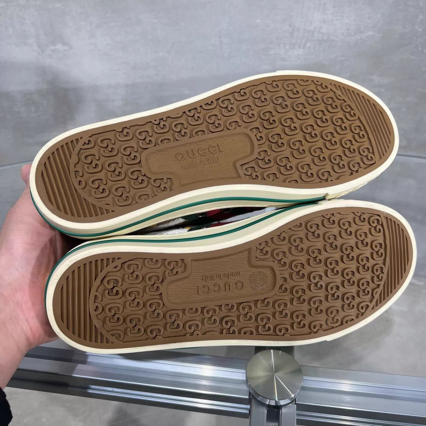 Gucci Disney x GUCCI Tennis 1977 GG Logo Sneakers Wmns 36 Size US 5.5 / IT 35.5 - 6 Thumbnail