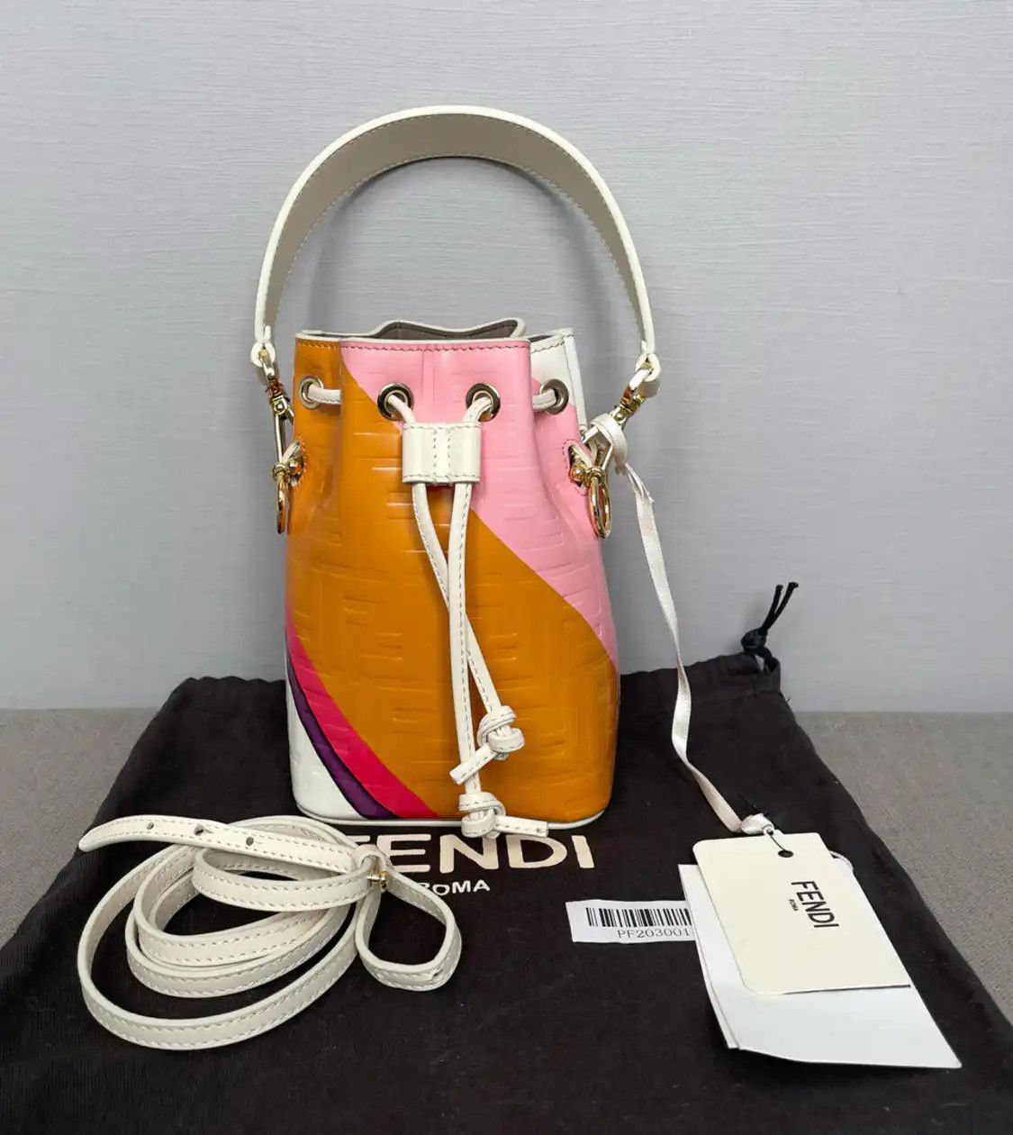 Fendi FENDI Mon Tresor Small yellow cowhide leather doubleF applique handbag detachabl Size ONE SIZE - 1 Thumbnail