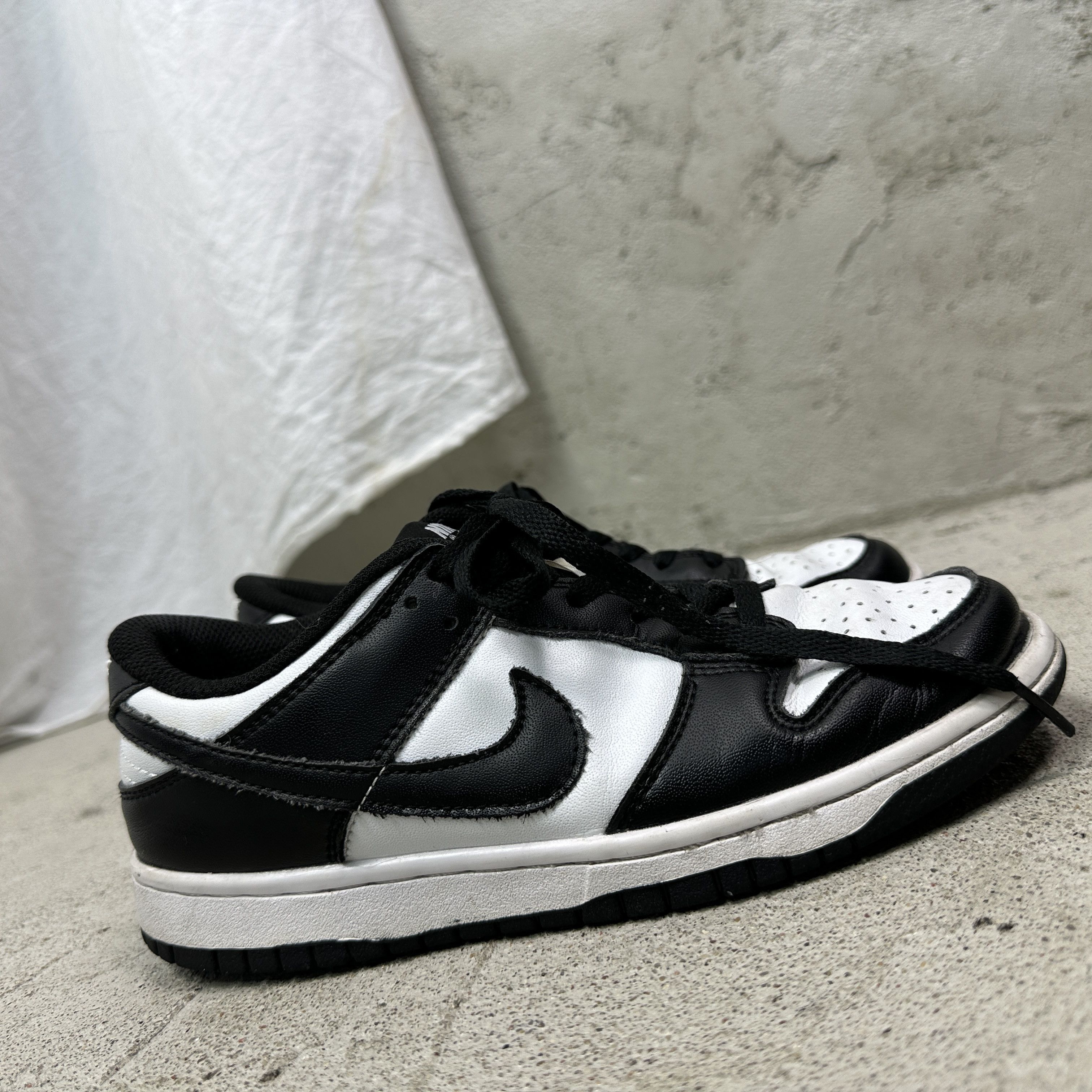 Nike Vintage Streetwear Nike Dunk Low Panda Sneakers 00s Size US 7.5 / IT 37.5 - 5 Thumbnail