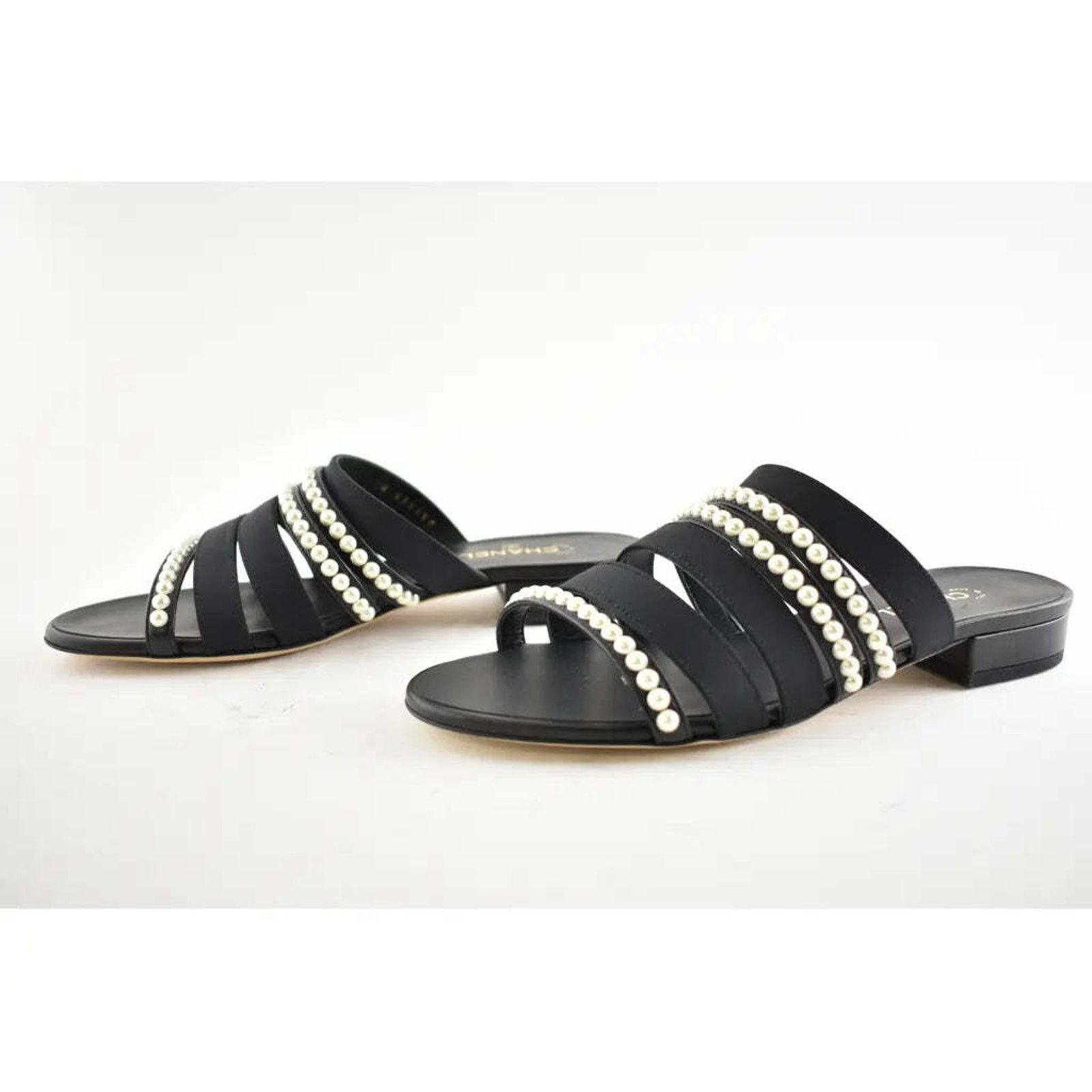 Chanel Chanel 20P Black White Pearl Strap CC Logo Slide Slip On Size US 6 / IT 36 - 7 Thumbnail