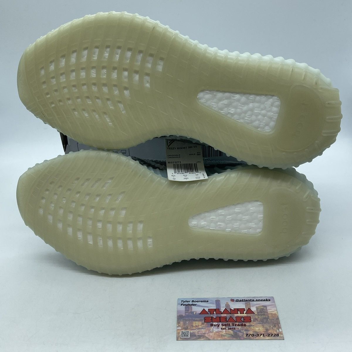 Adidas Yeezy boost 350 blue tint Size US 10 / EU 43 - 7 Thumbnail