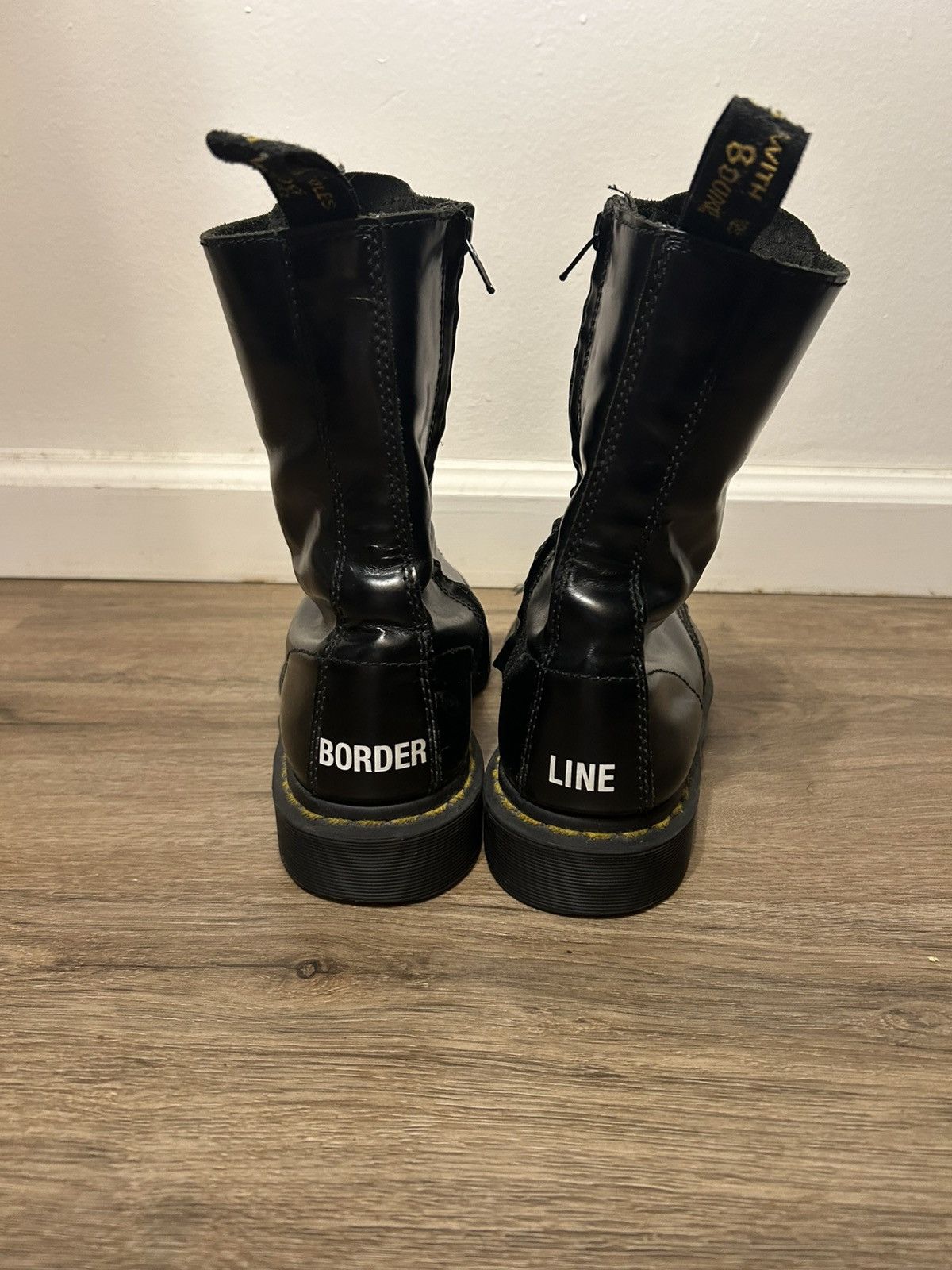 Dr. Martens × Vetements Vetements x Dr.Martens BORDERLINE BOOTS Size US 9 / EU 42 - 3 Thumbnail