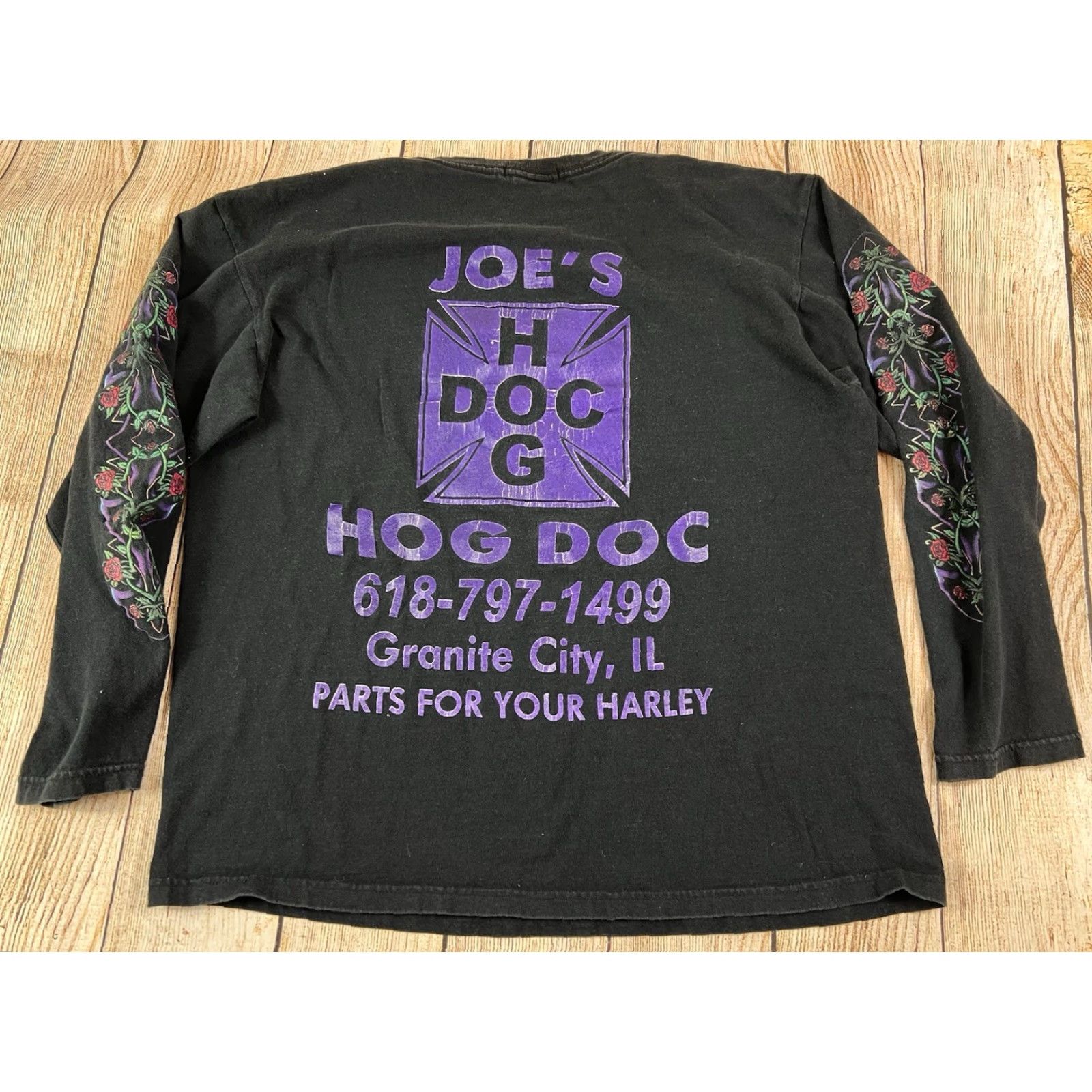 Vintage VINTAGE Quail Hollow Biker T-Shirt Long Sleeve Size L Mens Black Solid Graphic Rose Tribal Sleeve Size US L / EU 52-54 / 3 - 2 Thumbnail