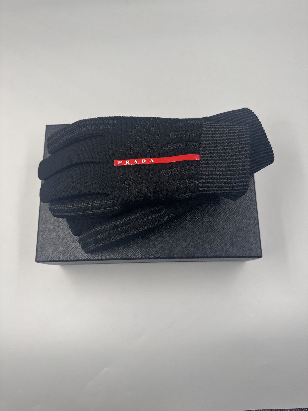 小物 PRADA SPORT knit gloves Prada Linea Rossa Knit Windproof Gloves — CONSUMED