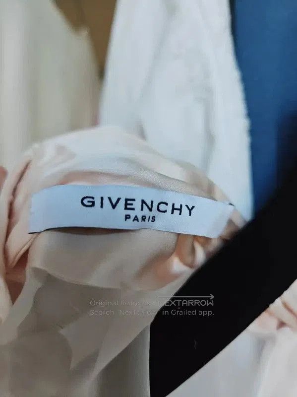 Givenchy Givenchy Silk Blouse in Light Pink for Summer . Size S / US 4 / IT 40 - 7 Thumbnail
