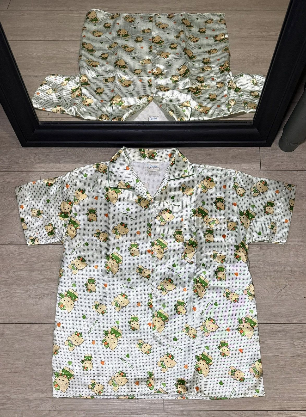 Other Vintage 1980s Sanrio Hello Kitty Single Stitch Button Up Size L / US 10 / IT 46 - 1 Thumbnail