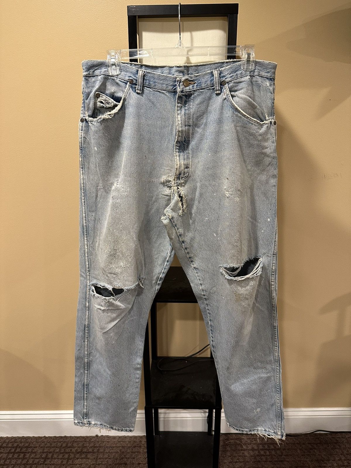 Vintage × Wrangler Vintage Wrangler Painter Distressed Thrashed Blue Denim Jean Size US 38 / EU 54 - 2 Thumbnail