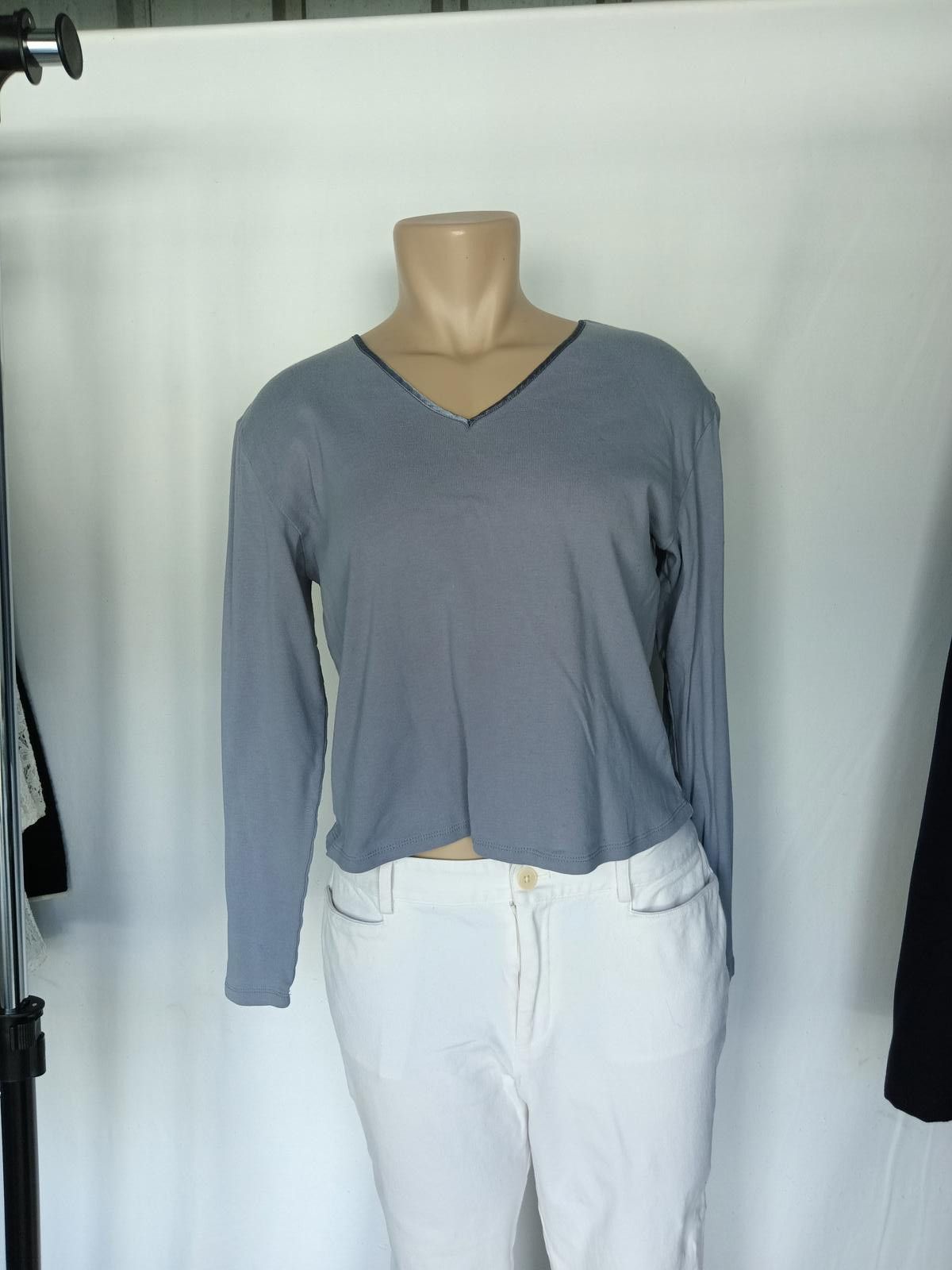 Designer Chic Cropped V-Neck Long Sleeve Top Size M / US 6-8 / IT 42-44 - 2 Thumbnail