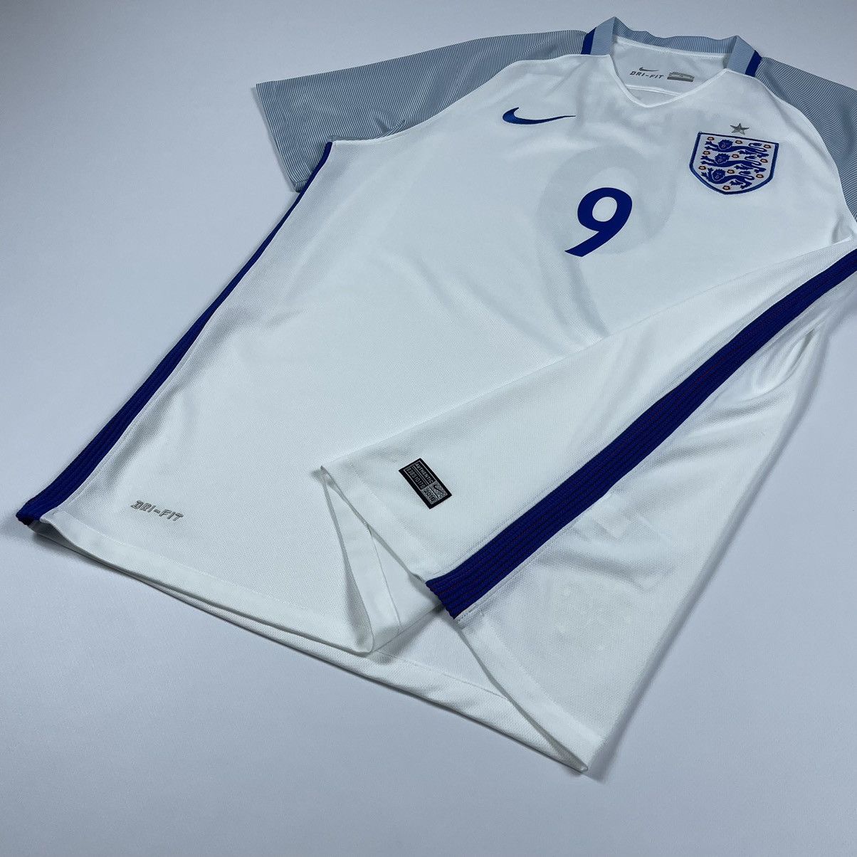Nike Nike England Harry Kane #9 Soccer Jersey Size US XL / EU 56 / 4 - 8 Thumbnail