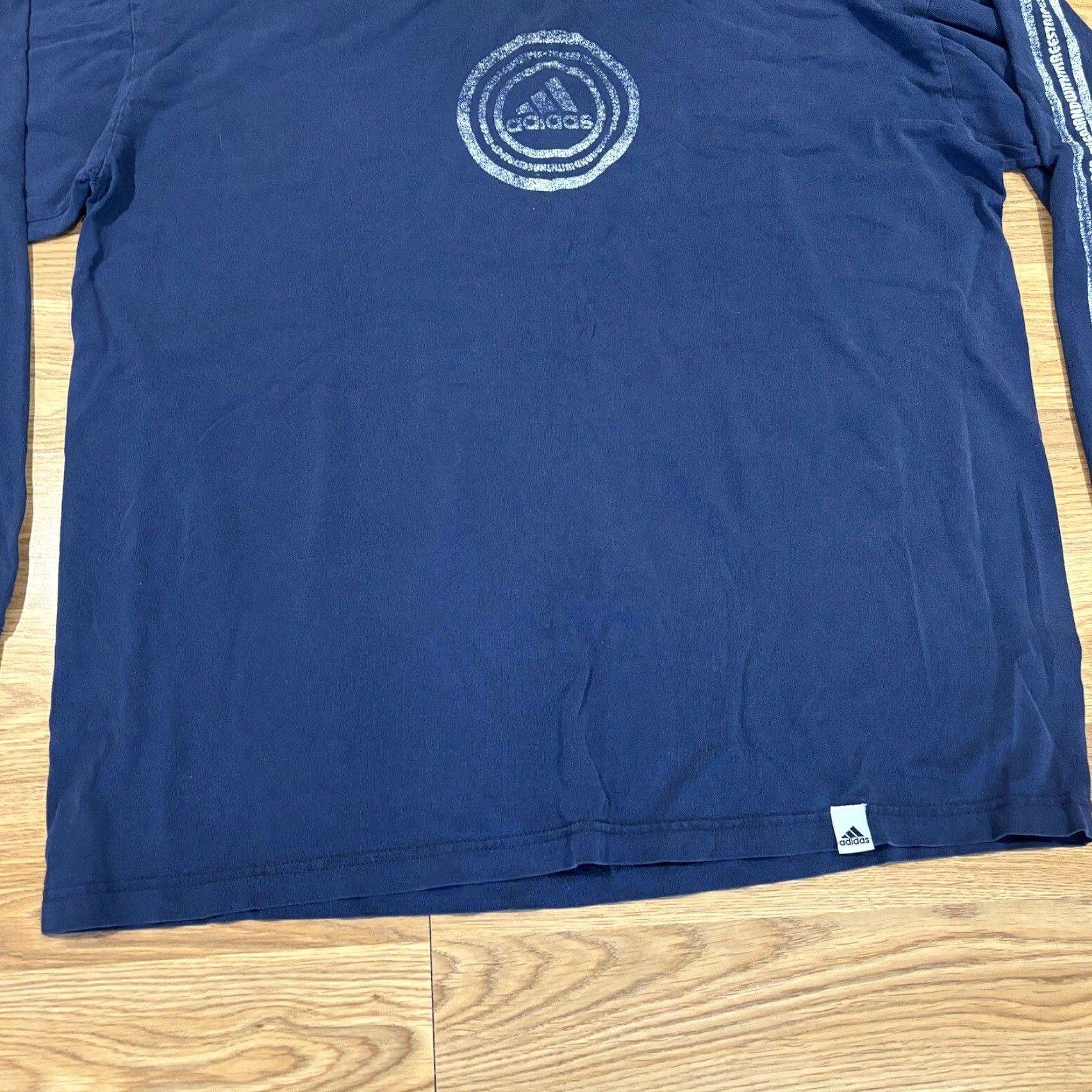 Adidas VINTAGE Adidas Faded Logo Navy Blue Long Sleeve T Shirt Mens Size Large Size US L / EU 52-54 / 3 - 3 Thumbnail