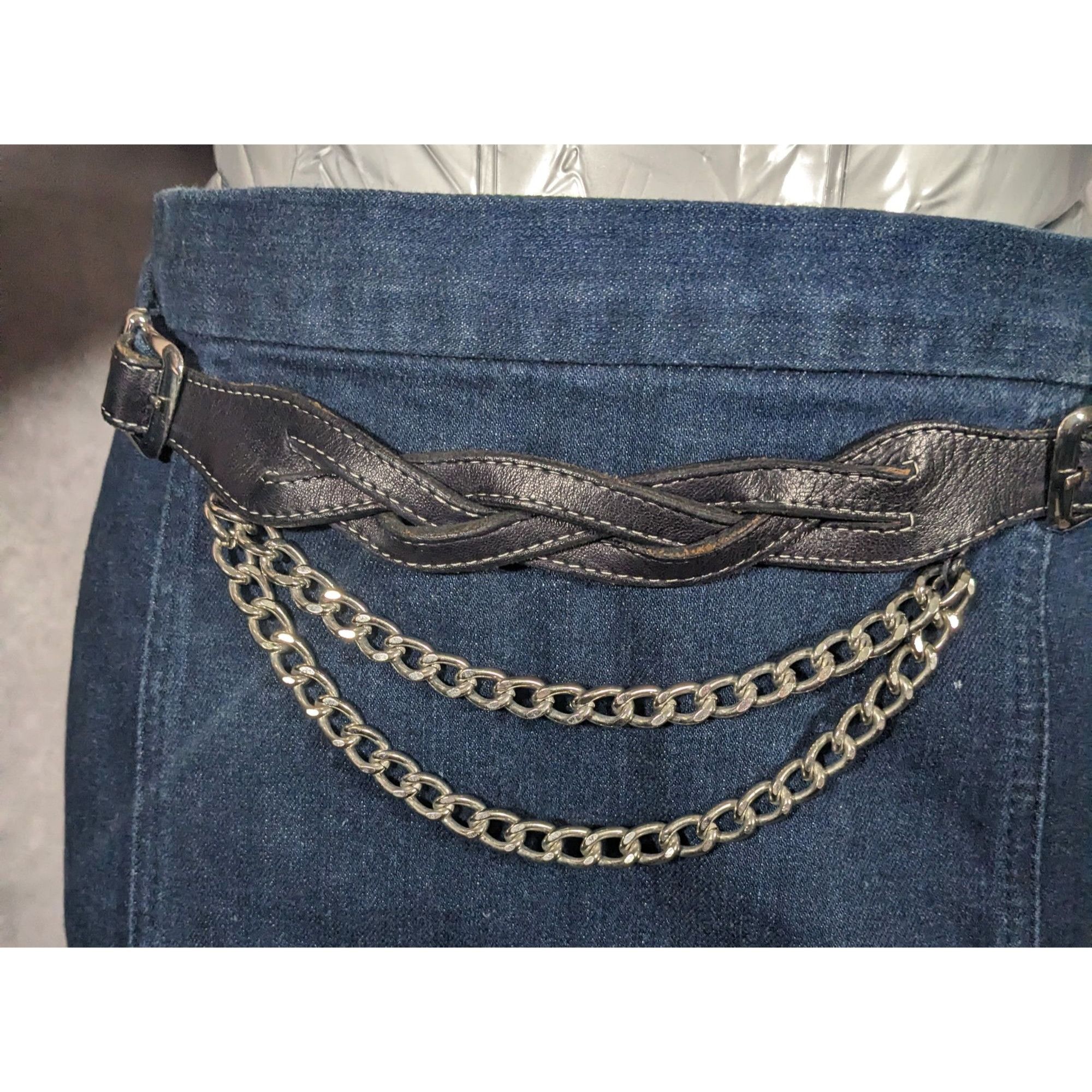 Ralph Lauren Vintage Ralph Lauren Blue Denim Skirt With Leather And Chain Size 26" / US 2 / IT 38 - 9 Thumbnail