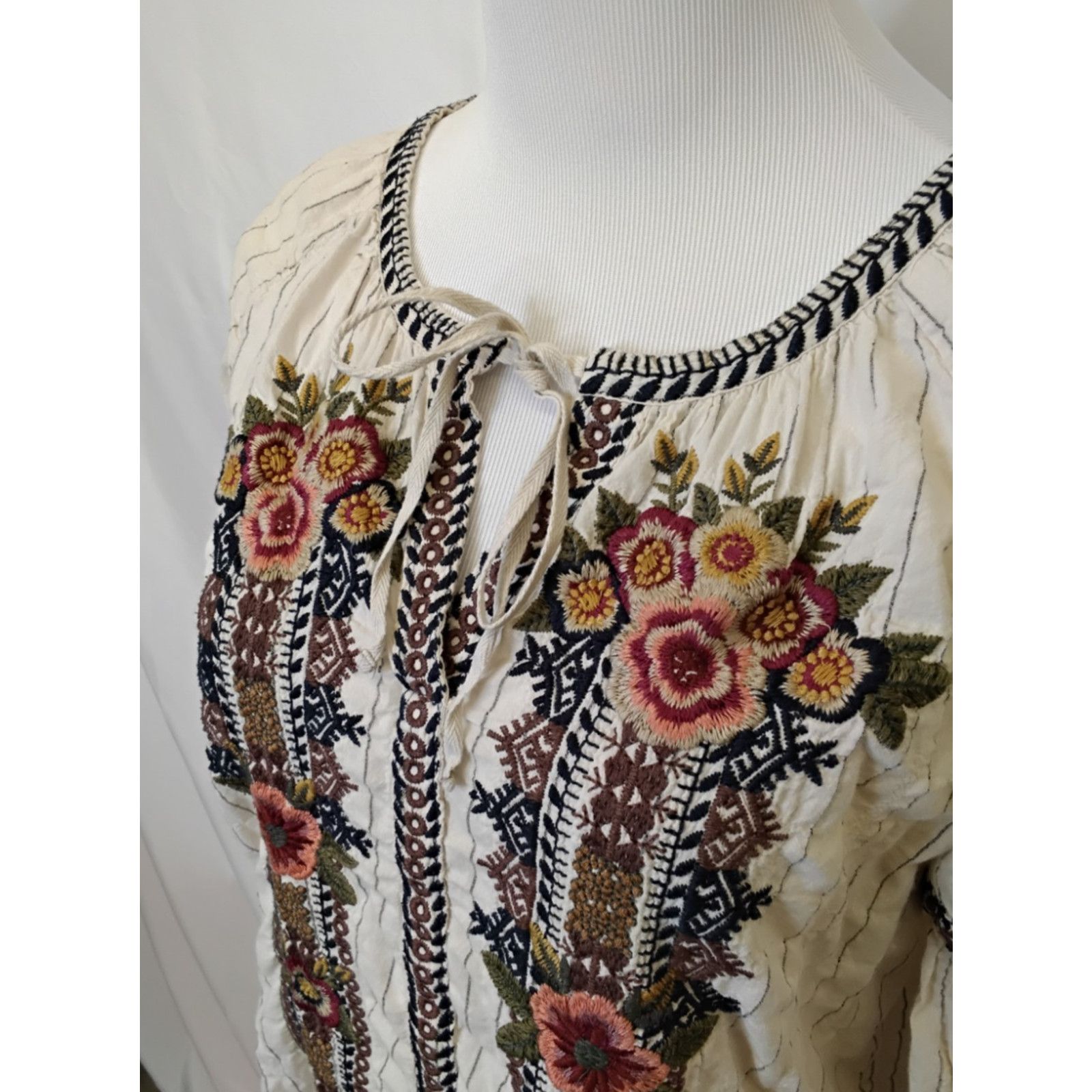 Johnny Was Johnny Was Blouse Women's S Cream Embroidered Floral Stripe Size S / US 4 / IT 40 - 4 Thumbnail