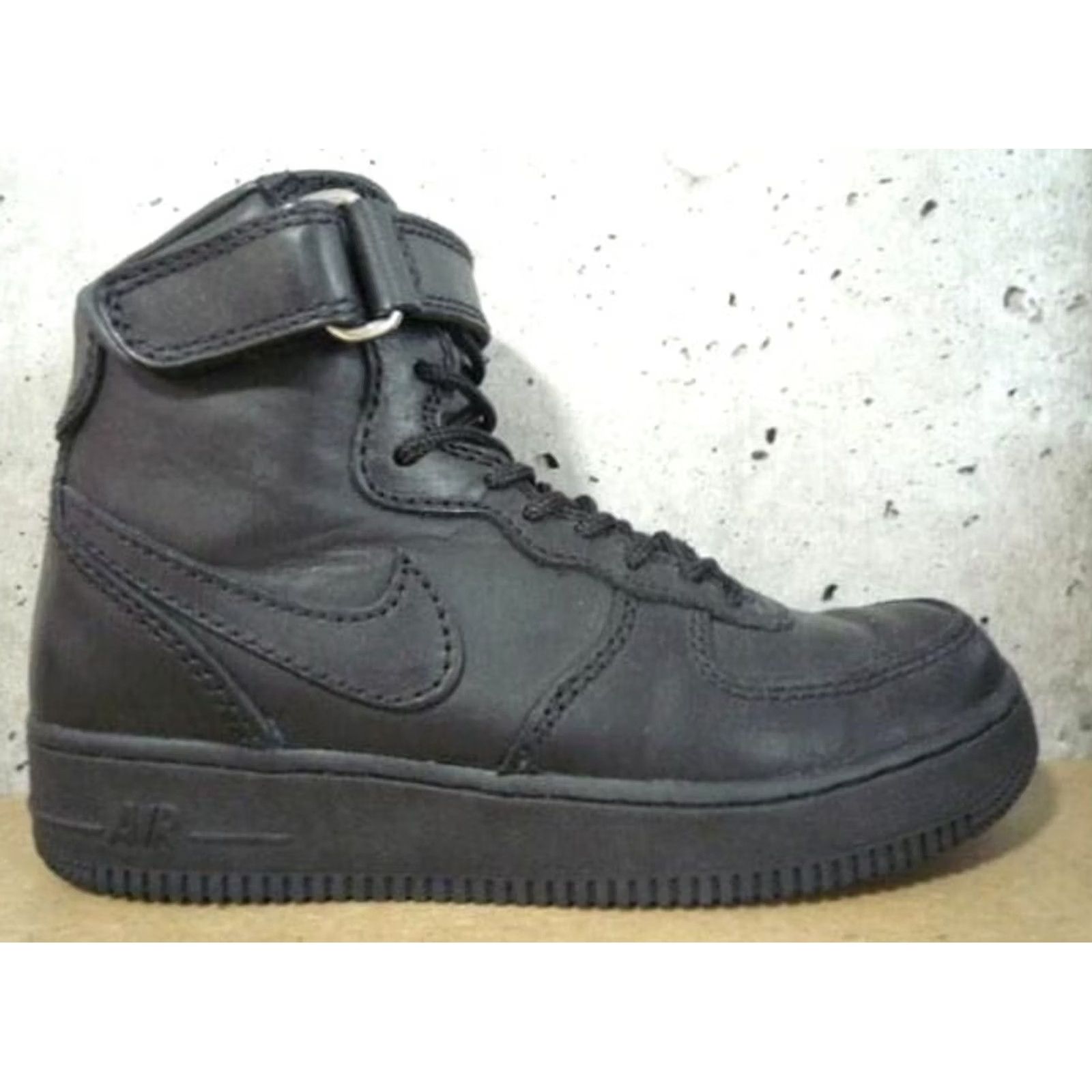 Nike Item Specifications: Brand: Nike Size US 7 / EU 40 - 6 Thumbnail