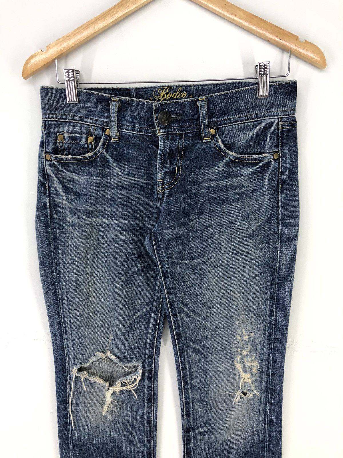 Japanese Brand Rodeo Crowns Low Rise Distressed Faded Blue Jeans Size 28" / US 6 / IT 42 - 4 Thumbnail