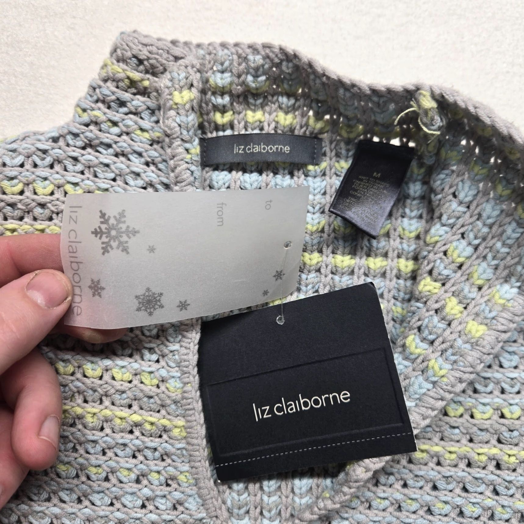 Liz Claiborne Liz Claiborne Sweater Shirt (Top) Long Sleeve M Gray Knit V-Neck Glitter - Classic Elegant Holiday Sparkle, Modern, All Seasons - Women, Regular Fit Size M / US 6-8 / IT 42-44 - 4 Thumbnail
