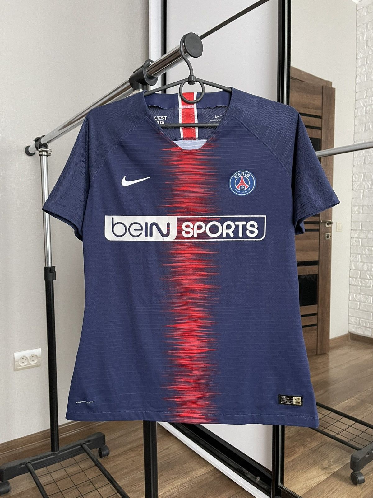 Nike 2018/2019 Nike Paris Saint Germain PSG Match Issue Jersey Size US M / EU 48-50 / 2 - 3 Thumbnail