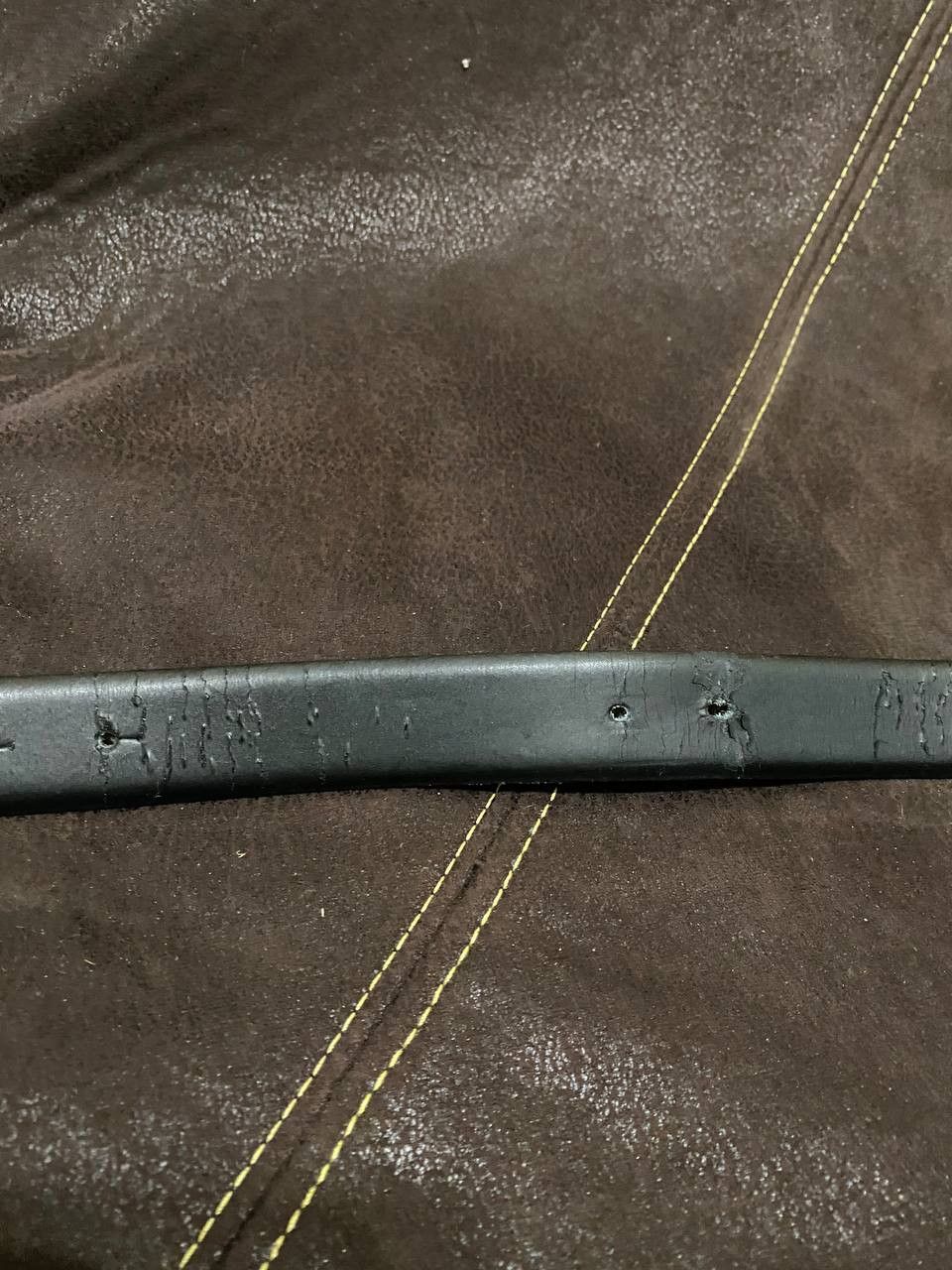 Hugo Boss black leather belt a metal buckle, possibly from Hugo Boss. Size ONE SIZE - 17 Thumbnail