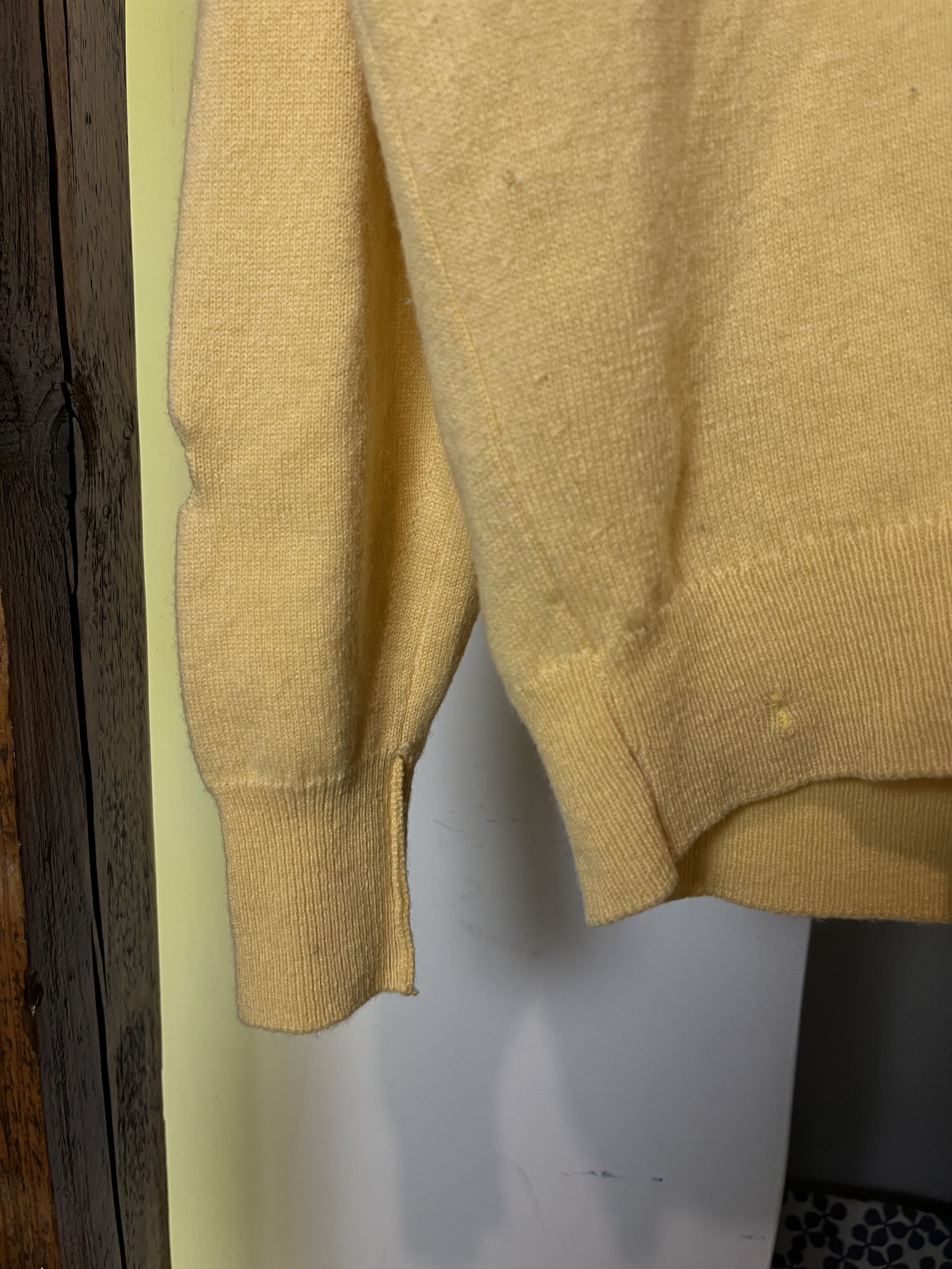 Burberry × Vintage 80s Burberrys Yellow Wool Knitted Sweater Size US M / EU 48-50 / 2 - 5 Thumbnail