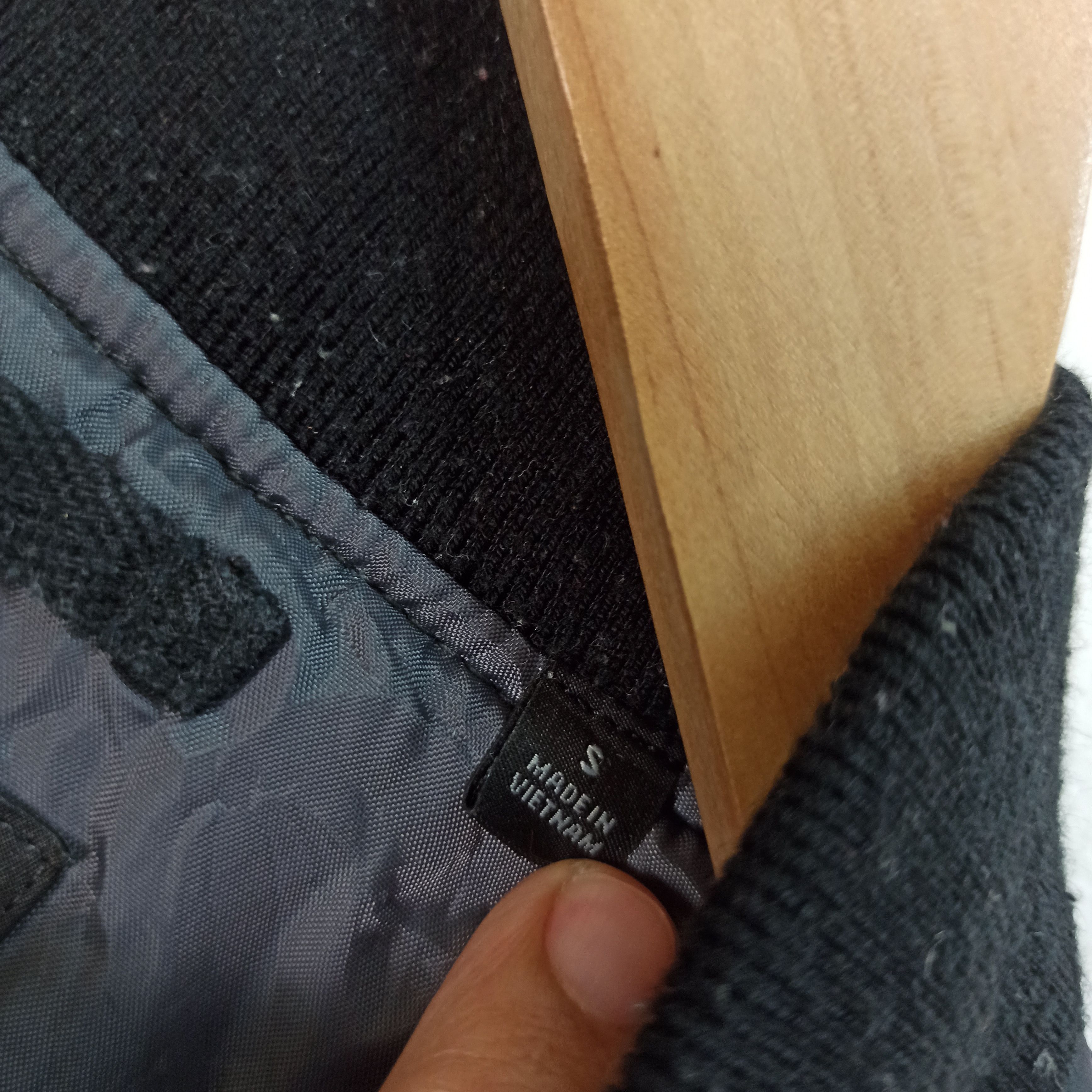 Uniqlo Rare Uniqlo Bomber Jacket By Uniqlo Japanese Size US S / EU 44-46 / 1 - 6 Thumbnail