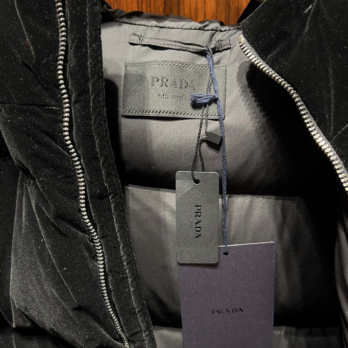 Prada Prada Hooded Vest in Large Size US L / EU 52-54 / 3 - 5 Thumbnail
