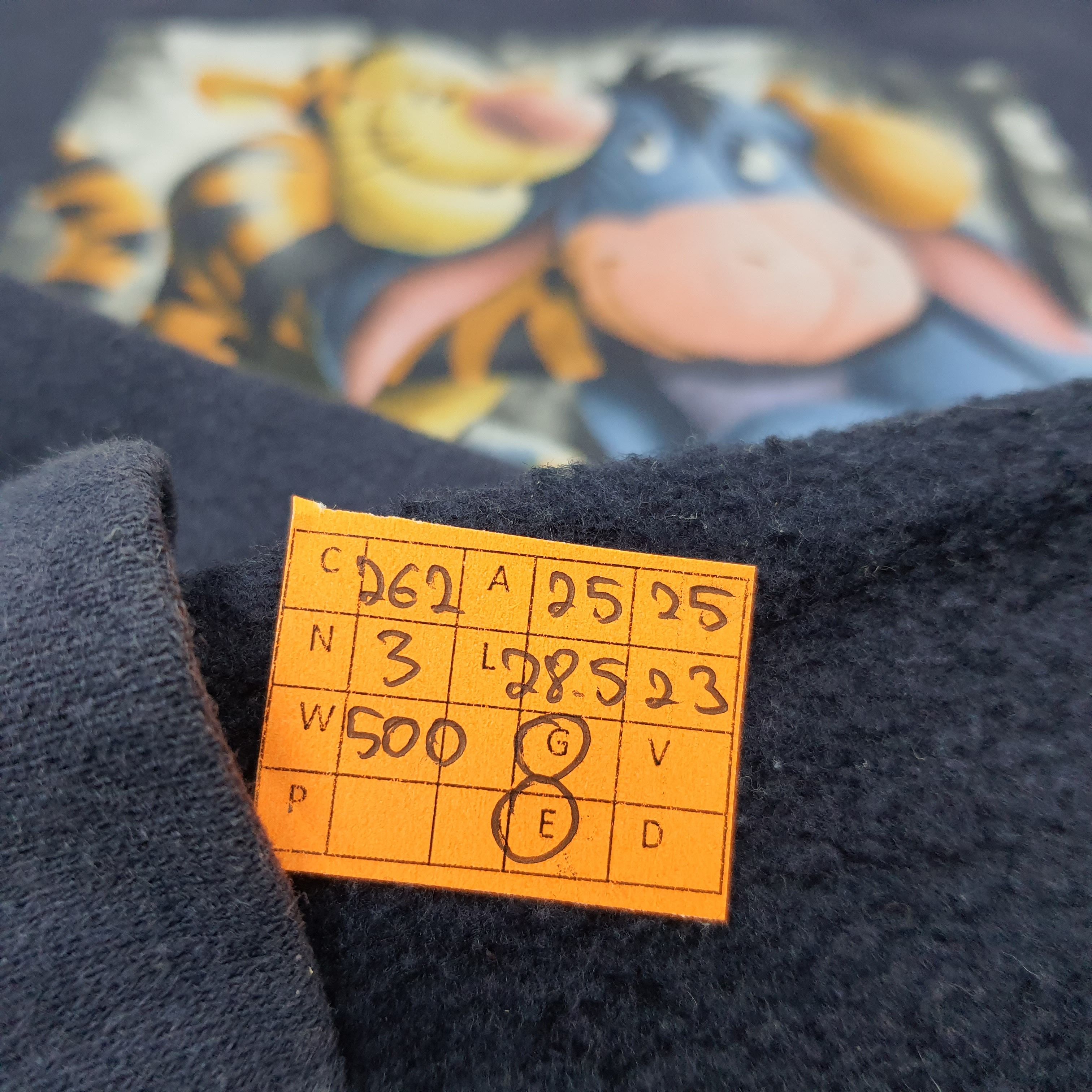 Disney Vintage Disney Tigger and Eeyore Photo Sweatshirt C262N3 Size US XL / EU 56 / 4 - 7 Thumbnail