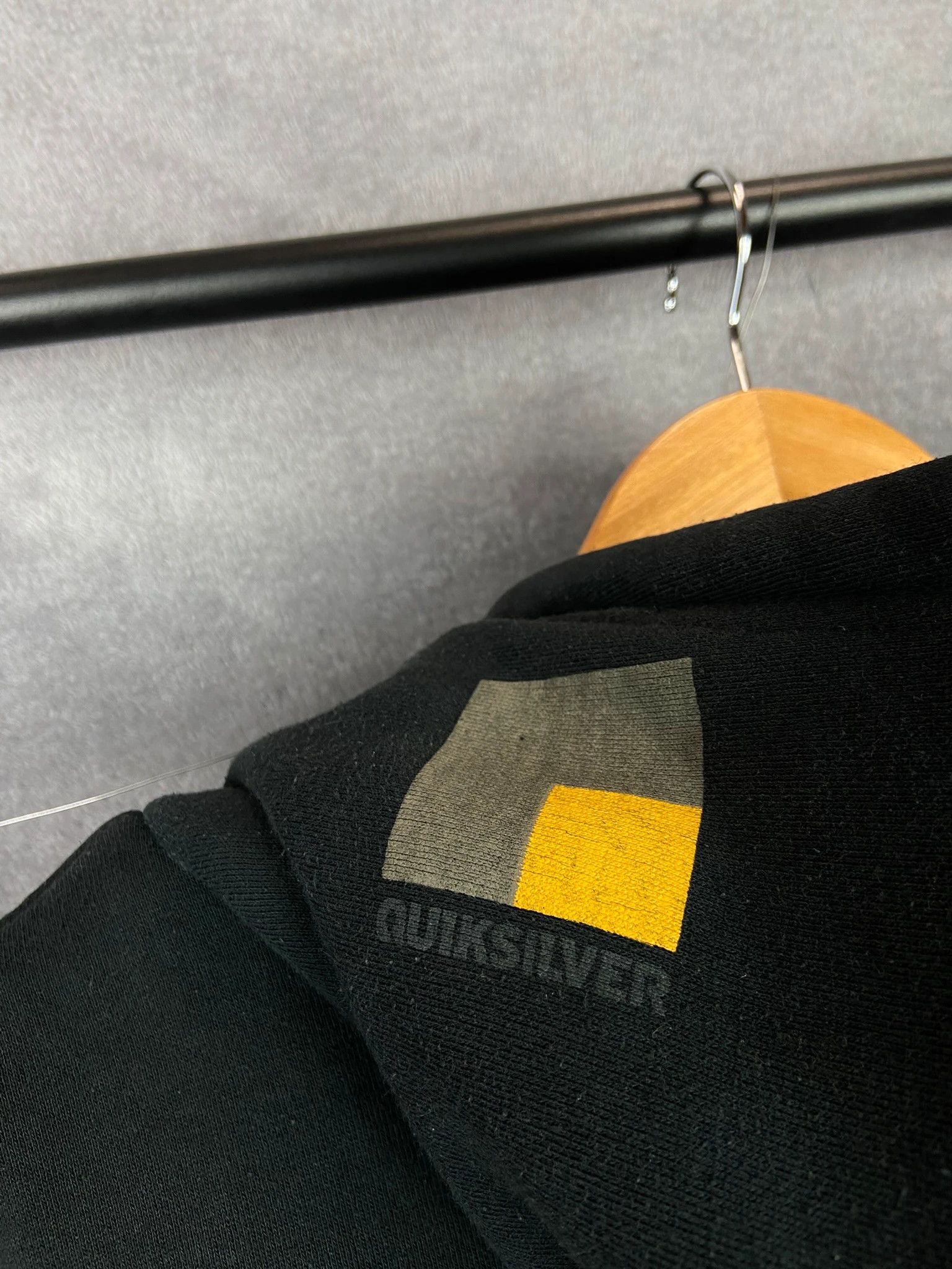 Quiksilver Zip Hoodie Quiksilver black camo logo vintage skatewear L Size US L / EU 52-54 / 3 - 6 Thumbnail
