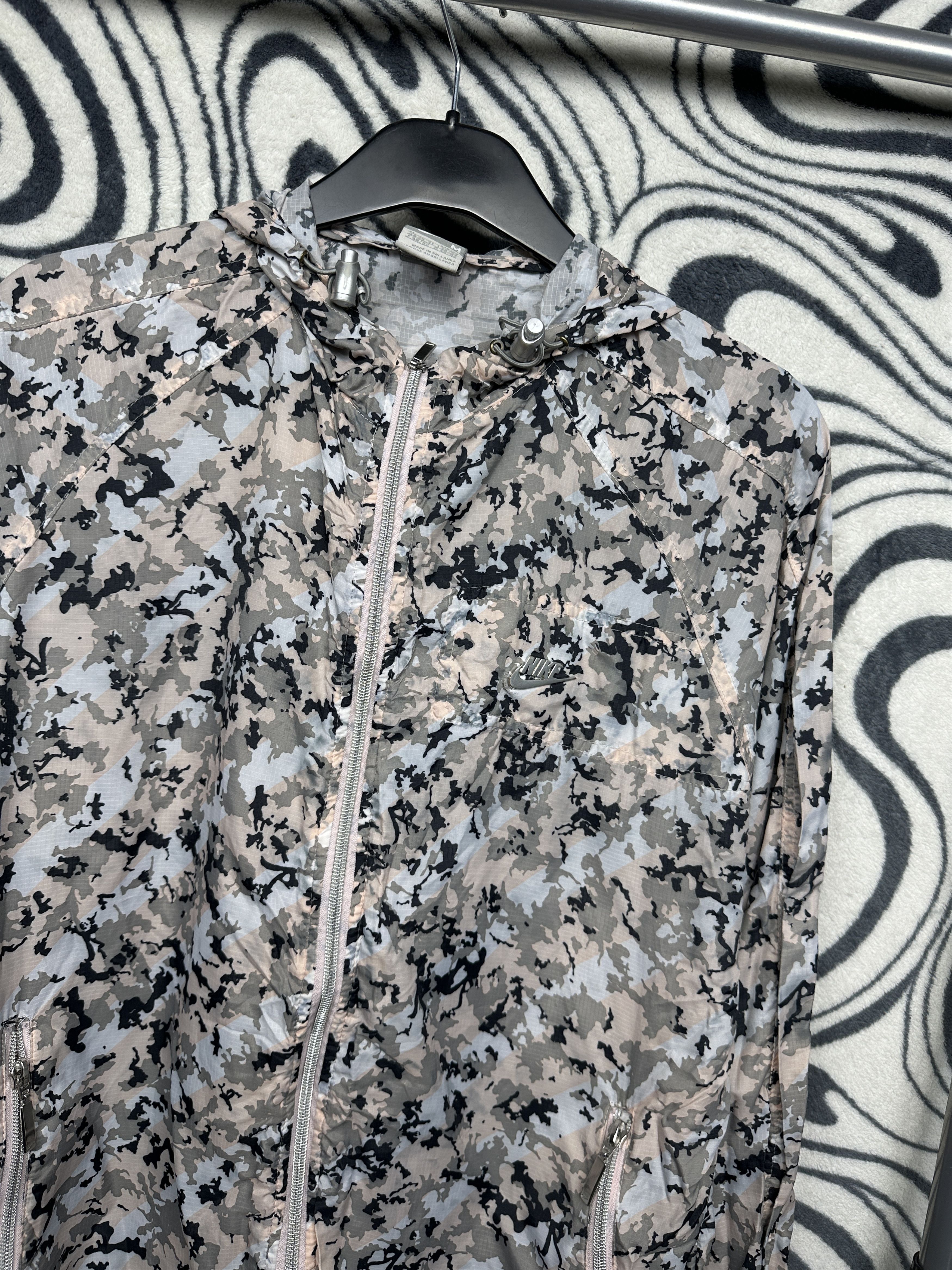 Nike Nike Camo Vintage Mens Windbreaker Jacket Y2K Size US M / EU 48-50 / 2 - 2 Thumbnail