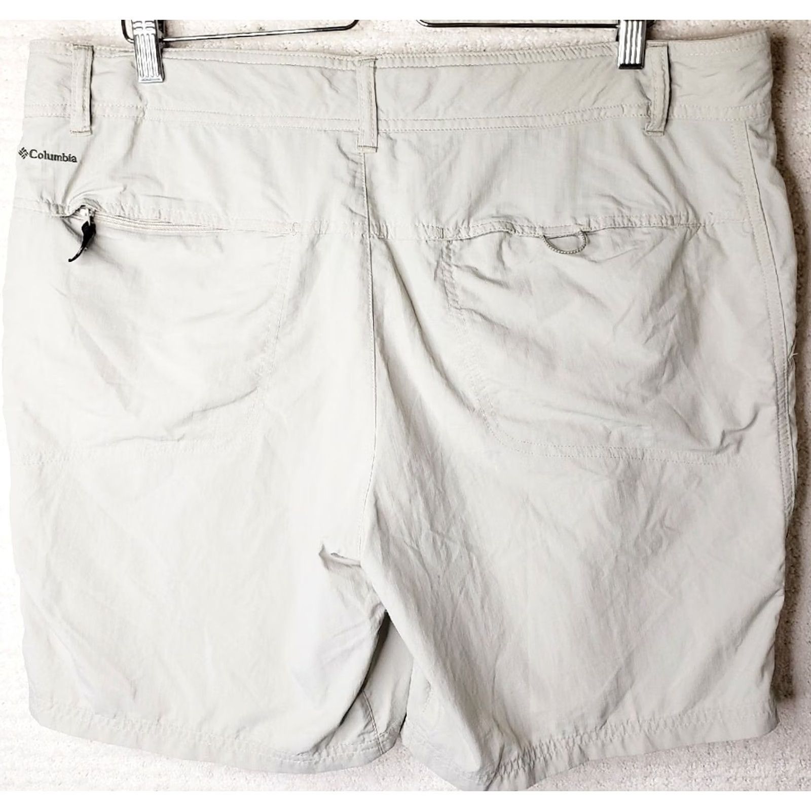 Vintage COLUMBIA Women's Size 16 Khaki Nylon 8" Inseam Cargo Shorts Omni-Shade Beige Size 38" / US 16 / IT 52 - 6 Thumbnail