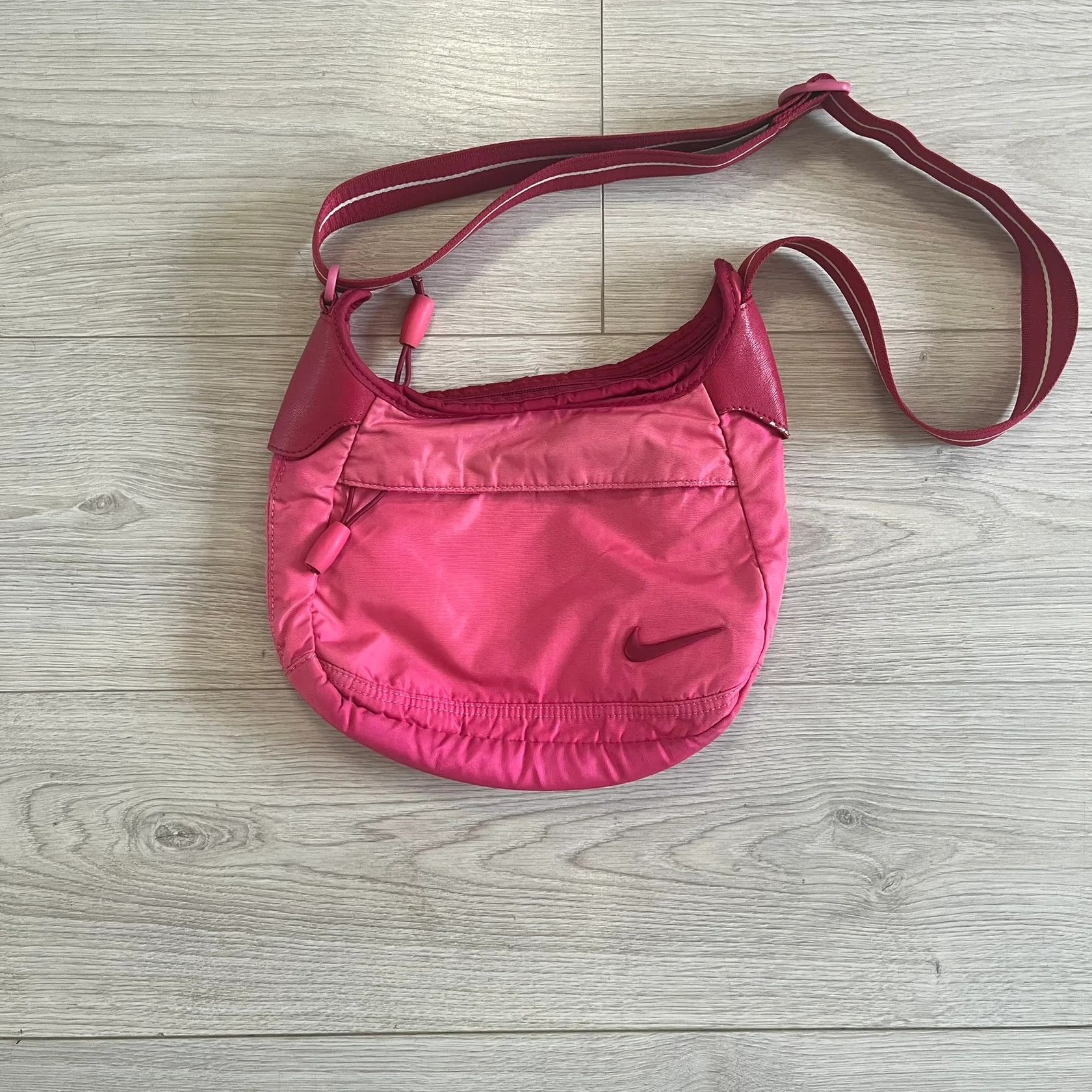 Nike vintage nike nylon sling bag pink Size ONE SIZE - 1 Thumbnail
