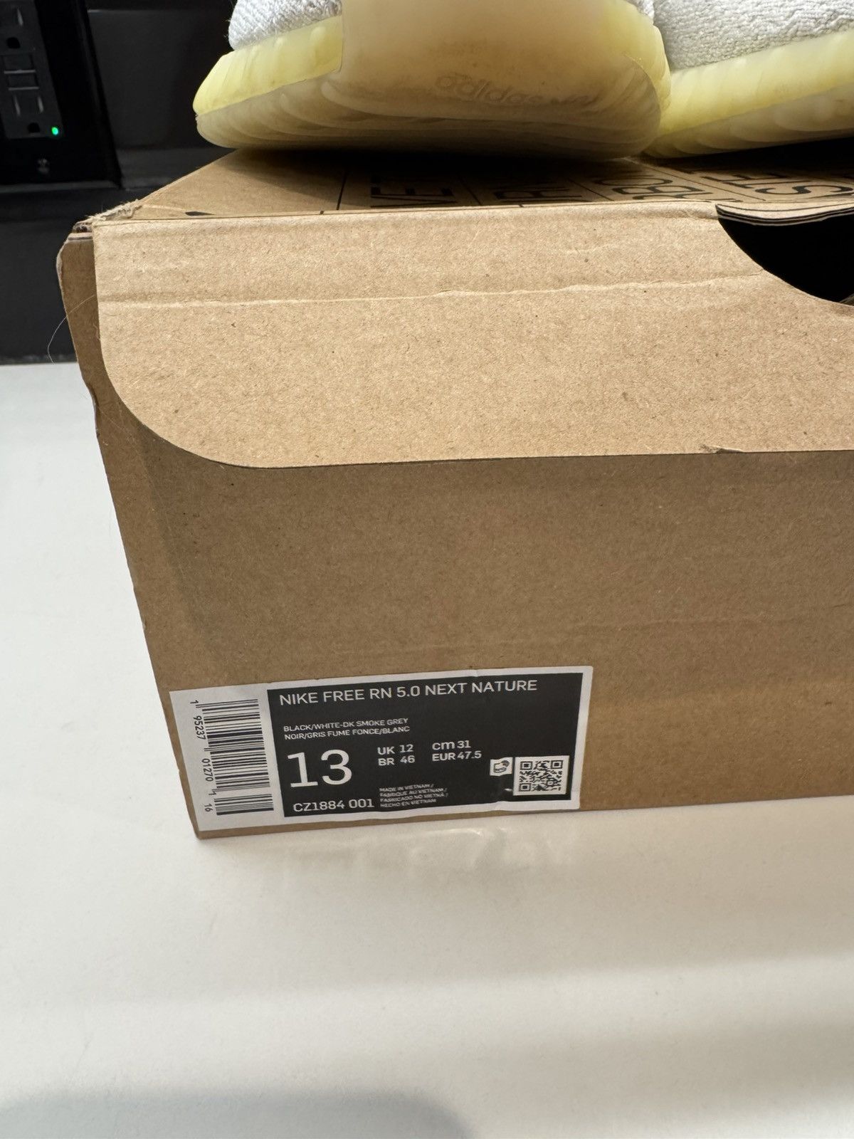 Adidas Yeezy Boost 350 V2 Bone / Cream White  Size 13