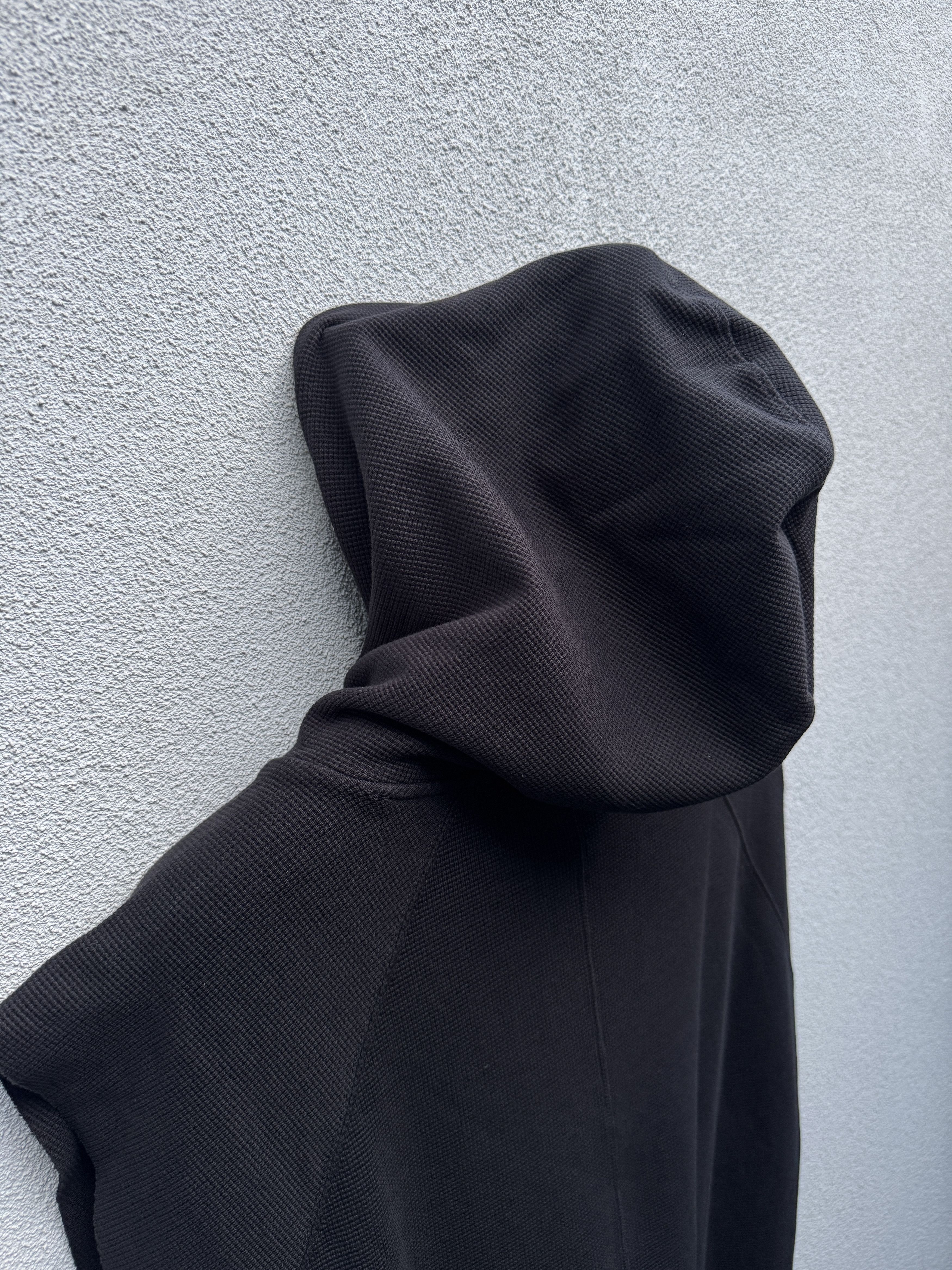 Thom Krom Thom Krom Black Raw-Cut Ribbed-Knit Sleeveless Hoodie M Size US M / EU 48-50 / 2 - 9 Thumbnail