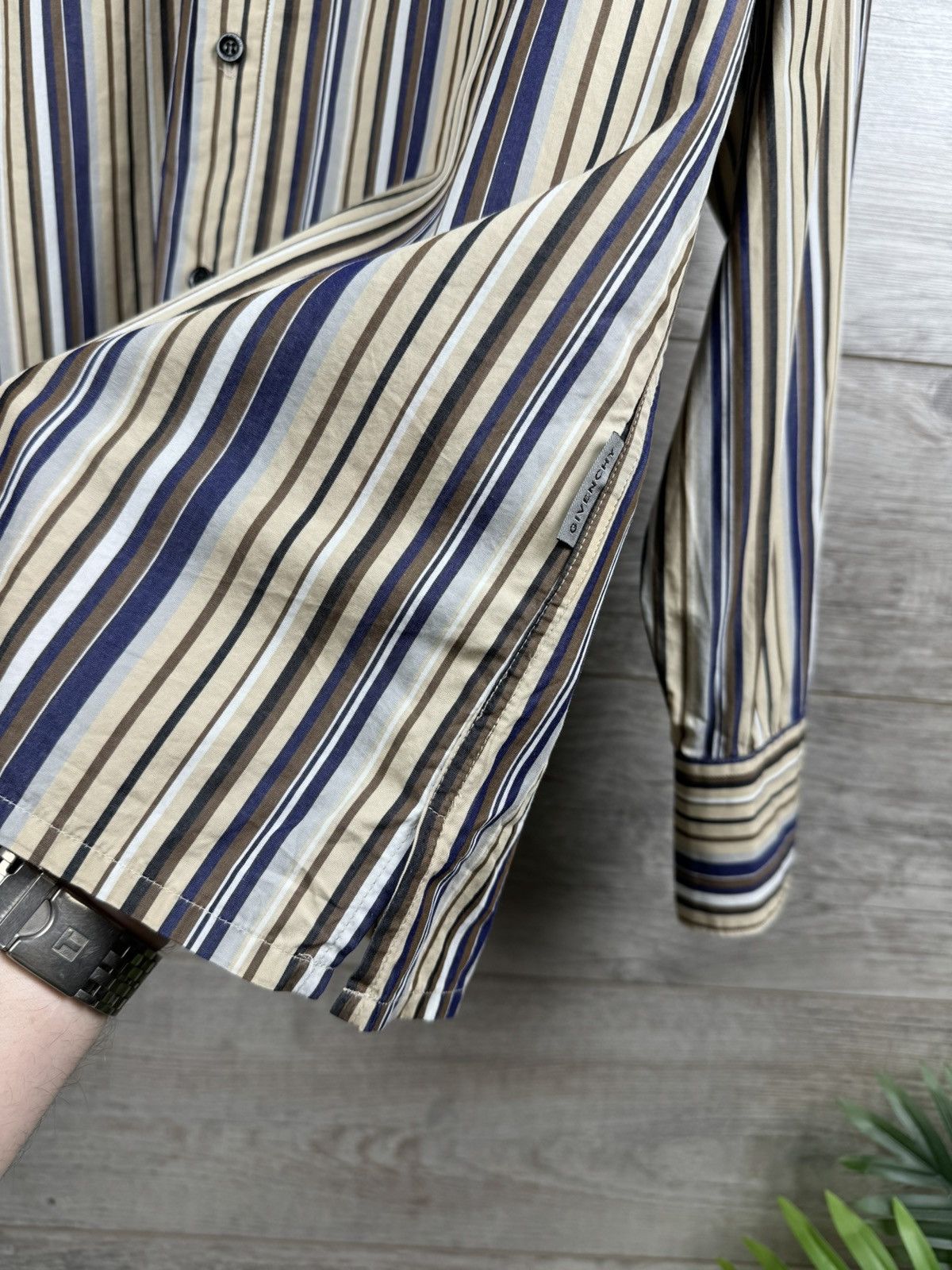 Designer × Givenchy × Vintage Givenchy Shirt Luxury In a beautiful stripe Size M Size US M / EU 48-50 / 2 - 13 Thumbnail