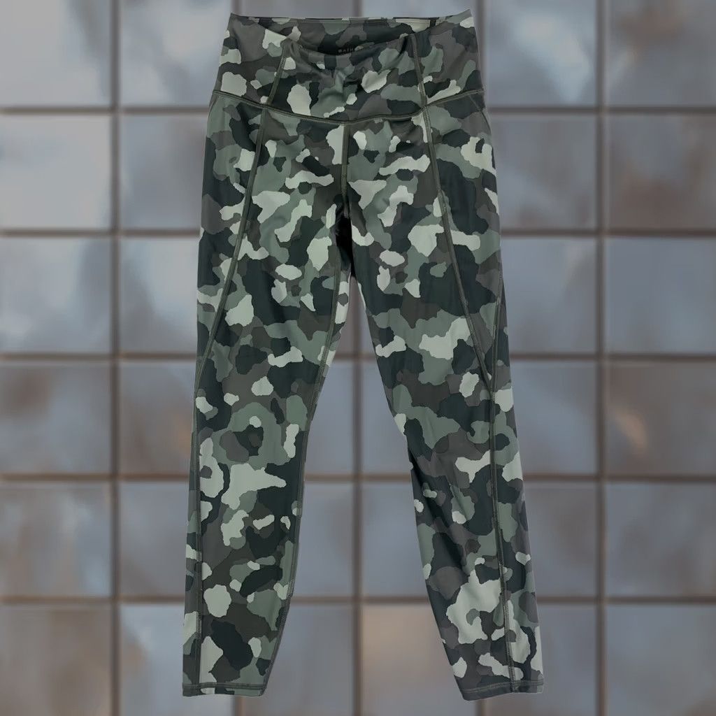 Athleta Athleta Camo Yoga Pants Womens Small Leggings Stretch Gray 26x25 Size 28" / US 6 / IT 42 - 1 Thumbnail