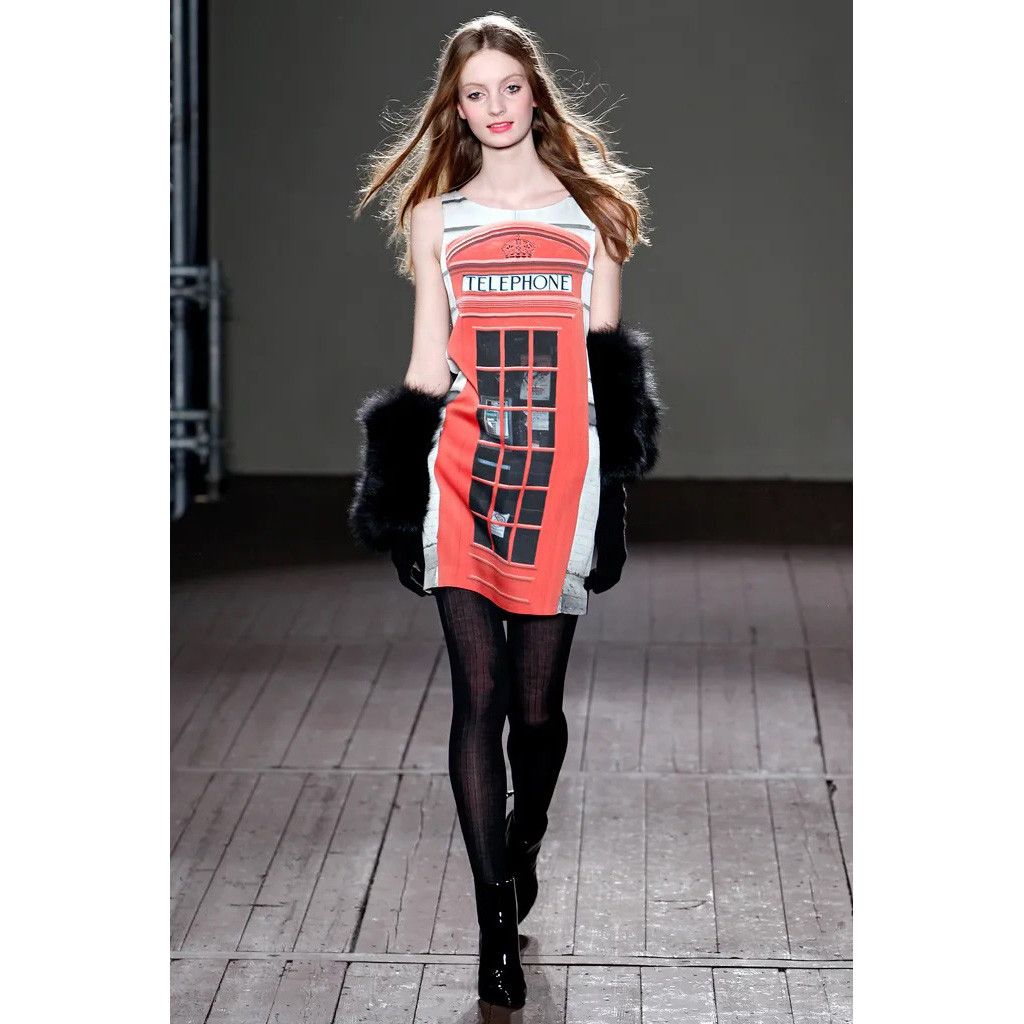 Moschino Cheap and Chic Vintage London Telephone Booth Shift Dess Size S / US 4 / IT 40 - 1 Thumbnail