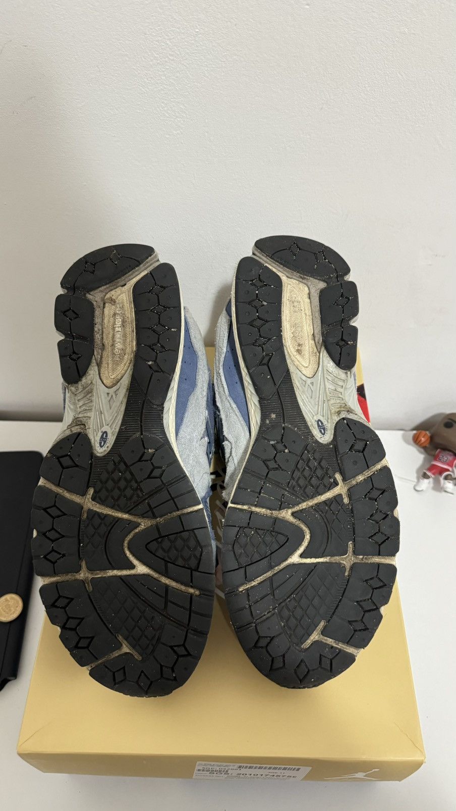 New Balance NEW BALANCE 2002 R Size US 11.5 / EU 44-45 - 4 Thumbnail