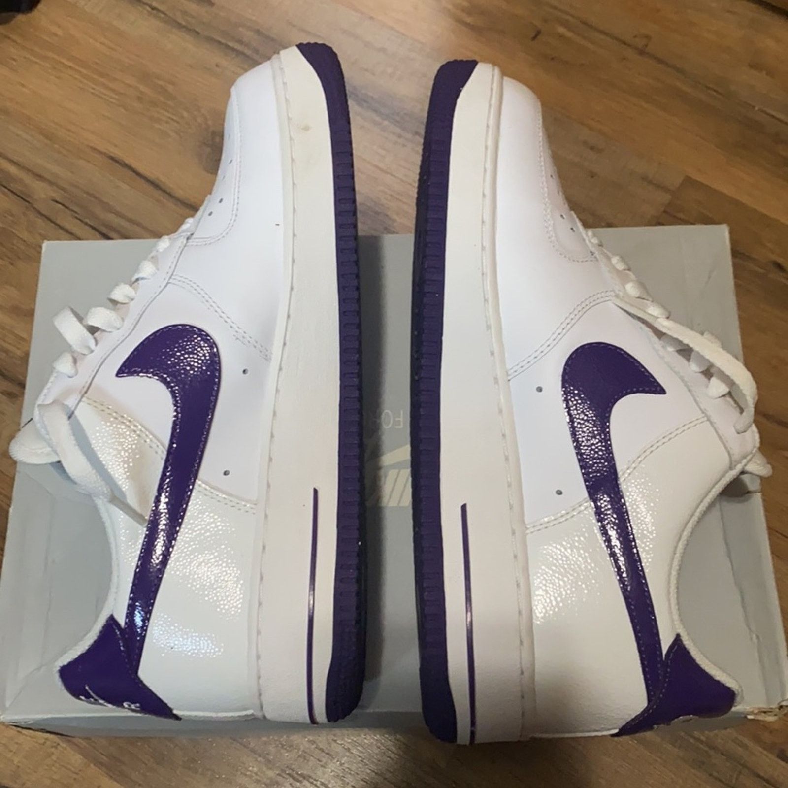 Nike 2011 Nike Air Force 1 patent club purple Size US 9 / EU 42 - 7 Thumbnail