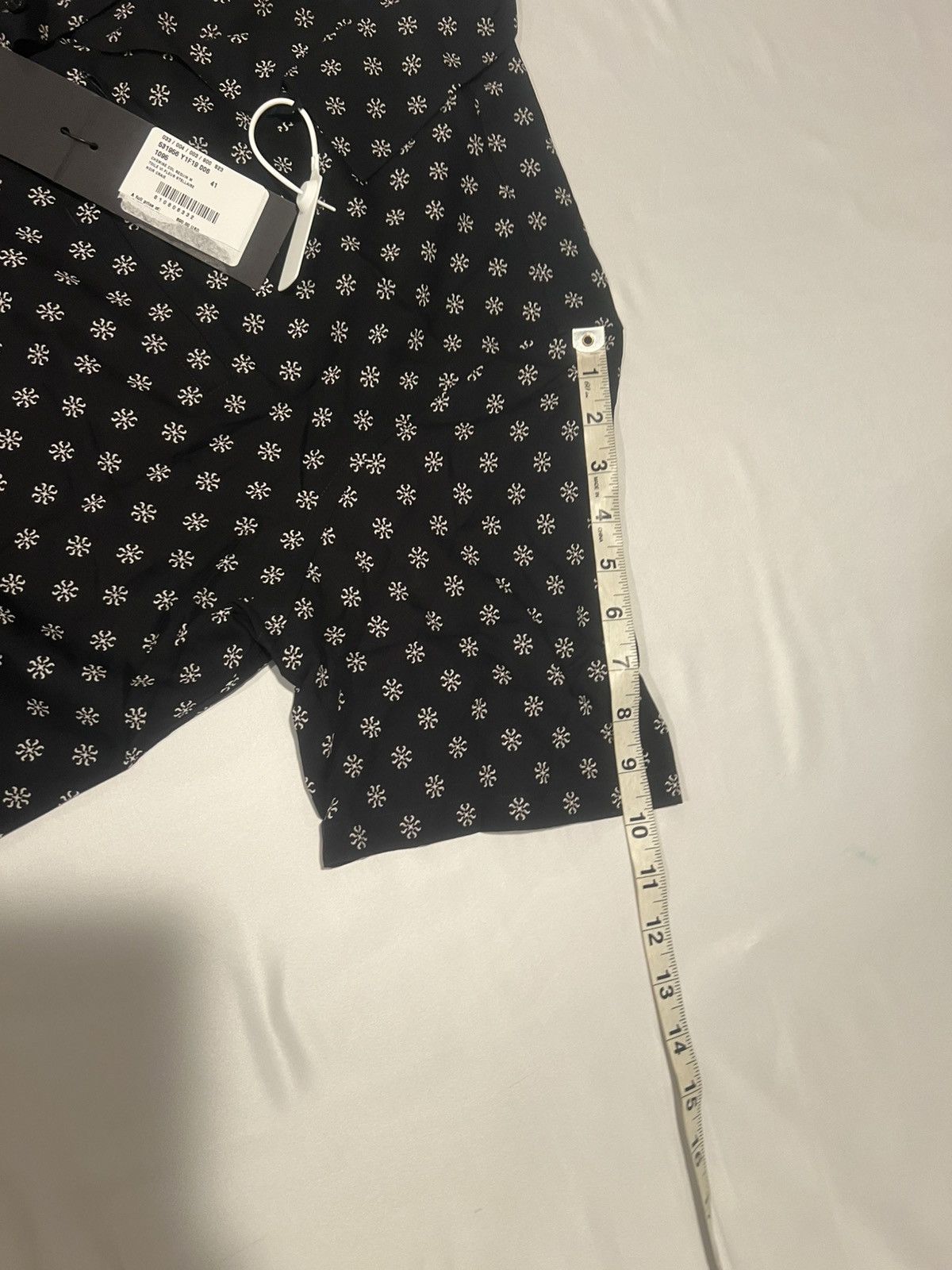 Saint Laurent Paris Saint Laurent men viscose short sleeve shirt.41/16. $890 Size US L / EU 52-54 / 3 - 6 Thumbnail